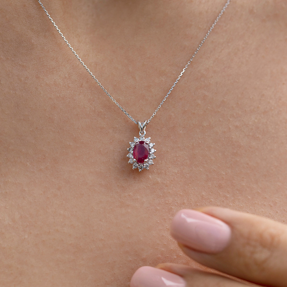 0,63 Karat Pırlanta Safir Kolye