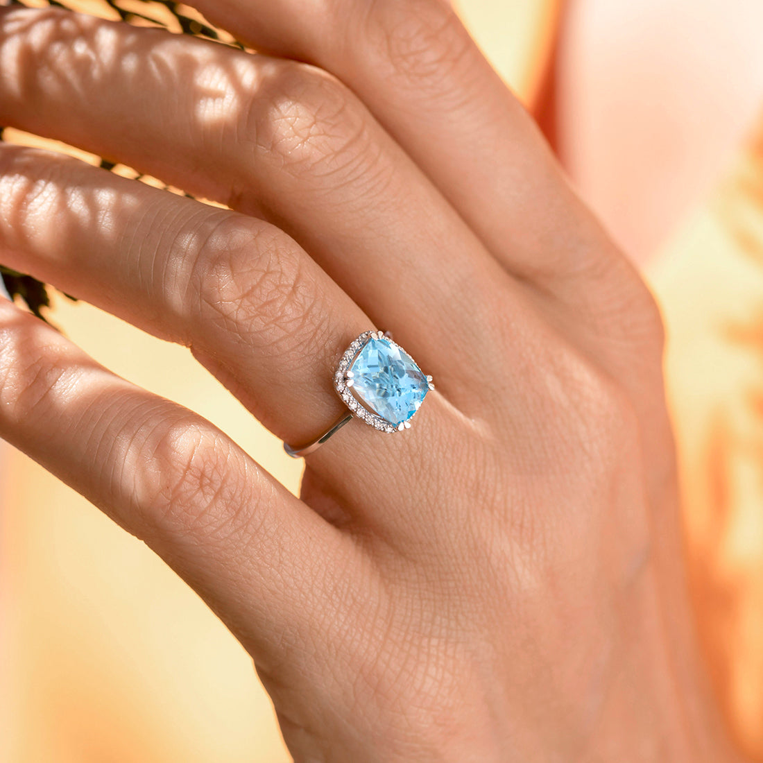 2,74 Karat Pırlanta Blue Topaz Yüzük