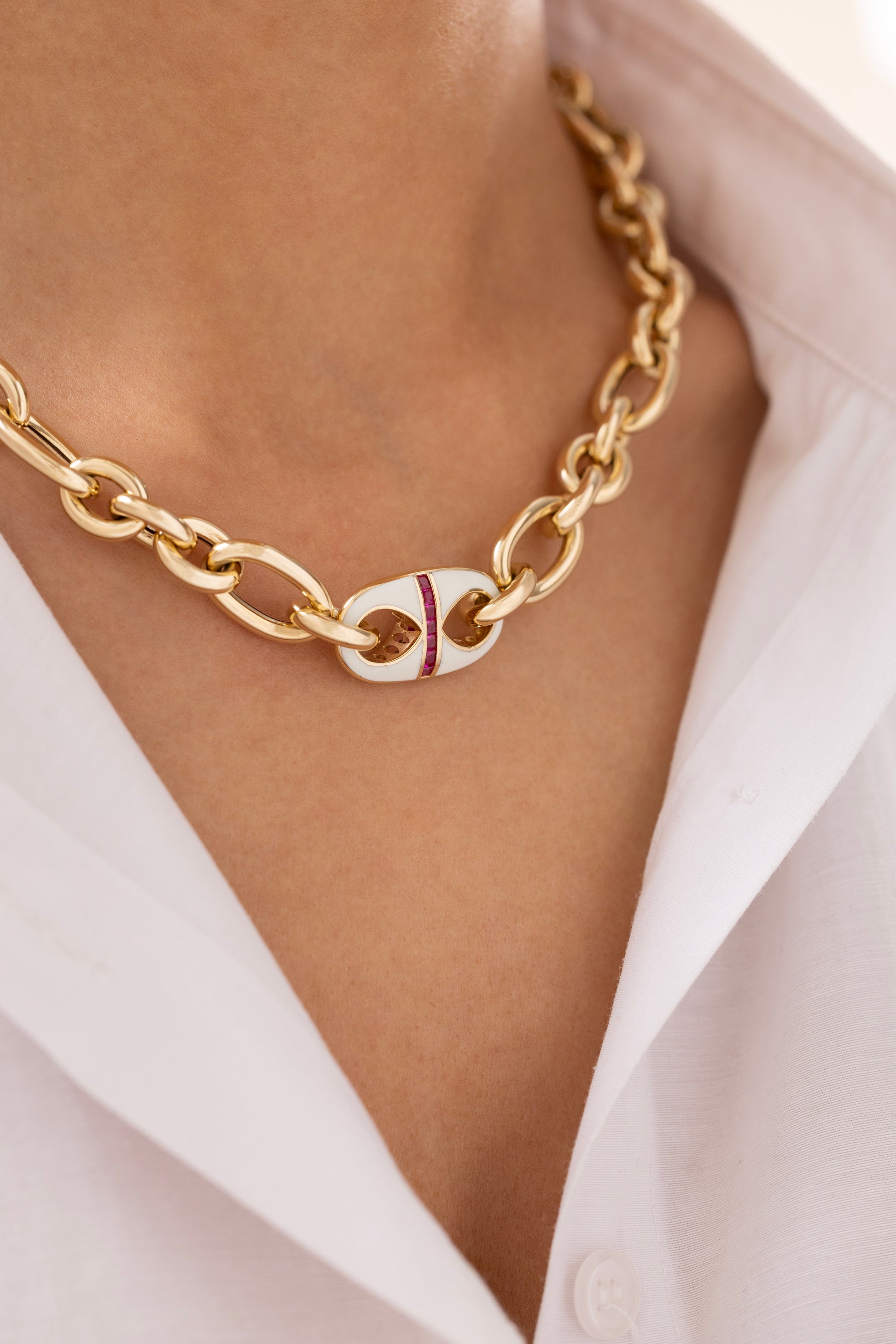 Cetaş Eterna Beyaz Mine ve Taşlı 14 Ayar Zincir Altın Kolye