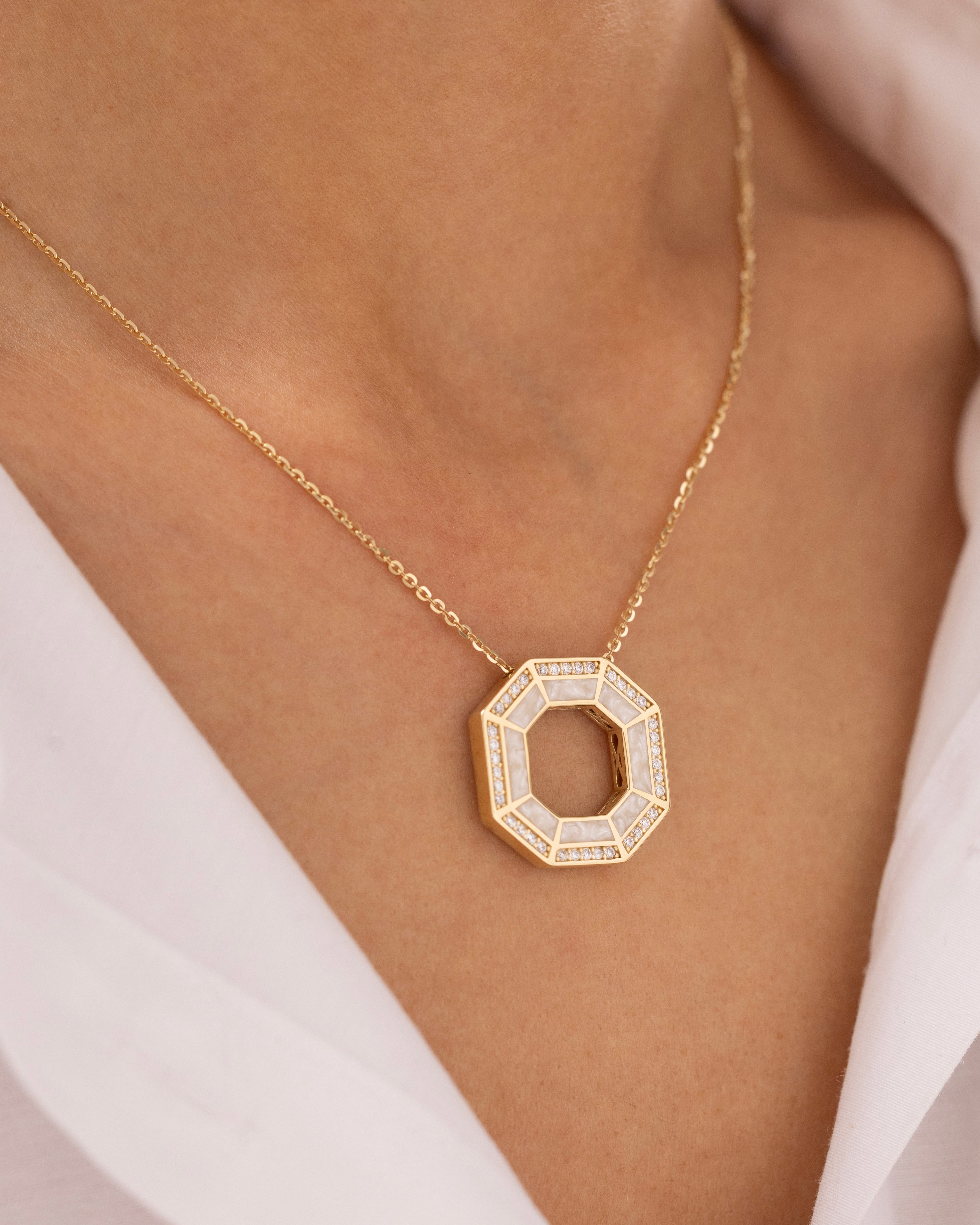 Cetaş Eterna Sekizgen Sedefli Taşlı 14 Ayar Altın Kolye