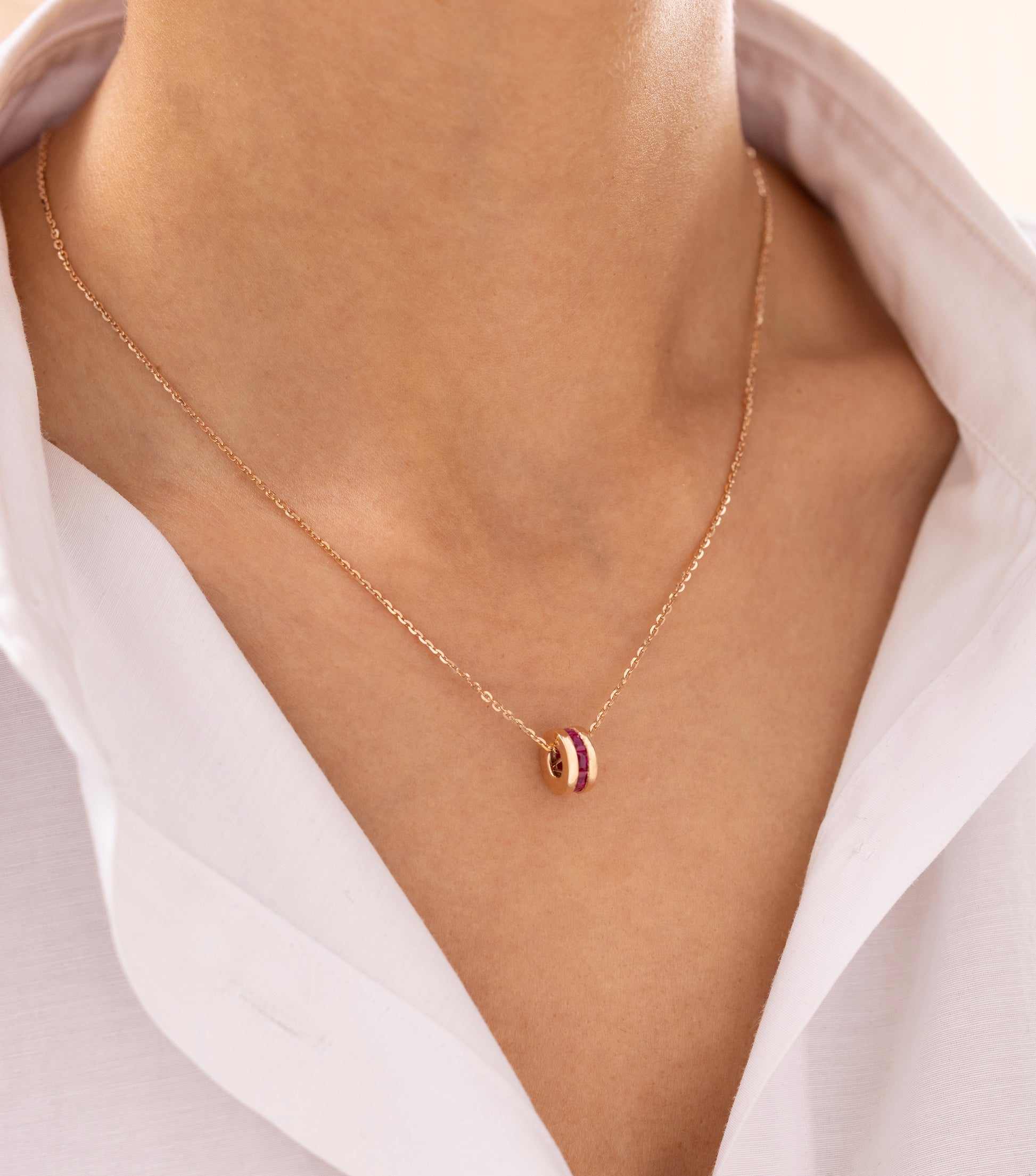 Cetaş Eterna Kırmızı Taşlı Yuvarlak 14 Ayar Altın Kolye