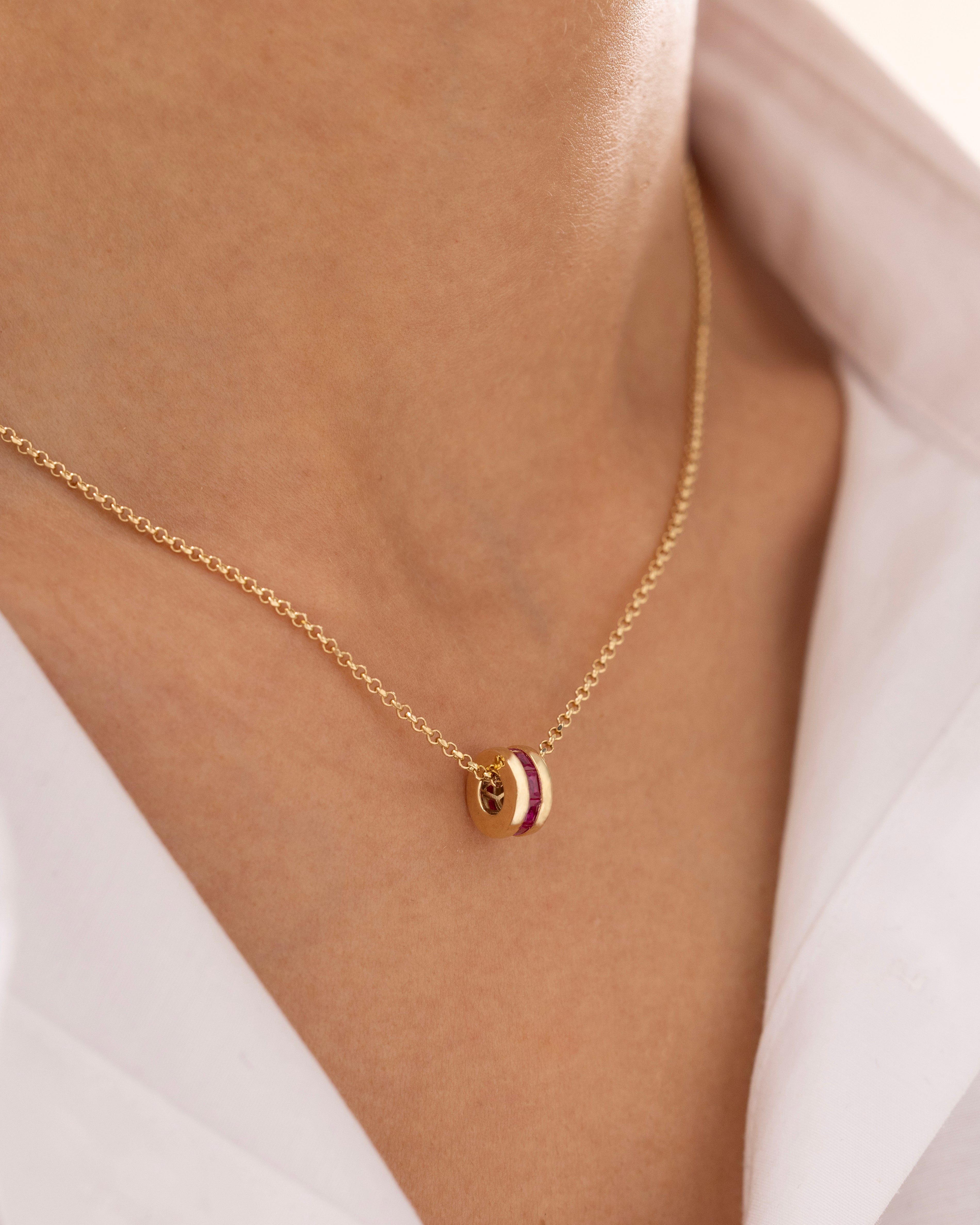 Cetaş Eterna Kırmızı Taşlı 14 Ayar Altın Zincir Kolye