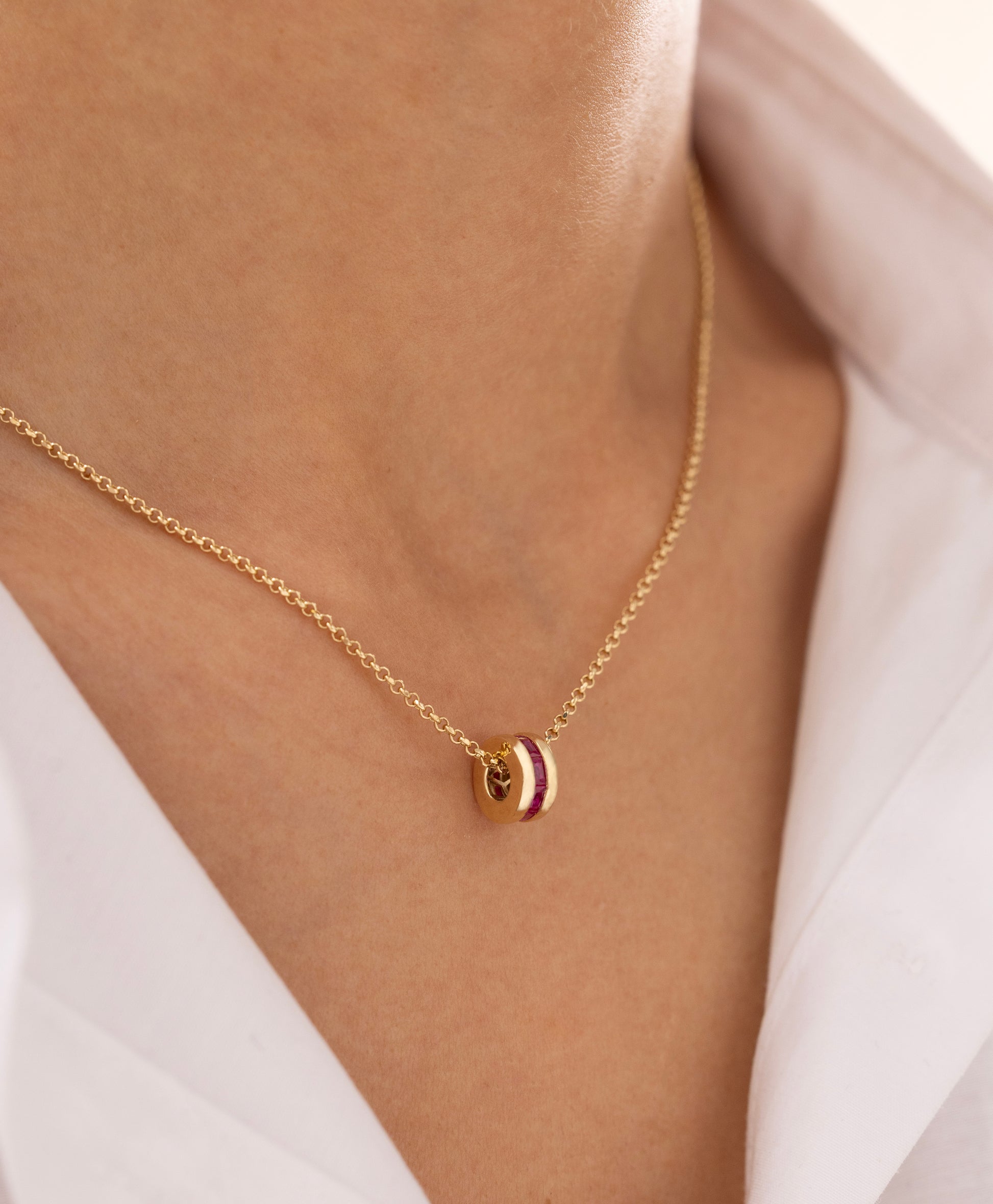 Cetaş Eterna Kırmızı Taşlı 14 Ayar Altın Zincir Kolye