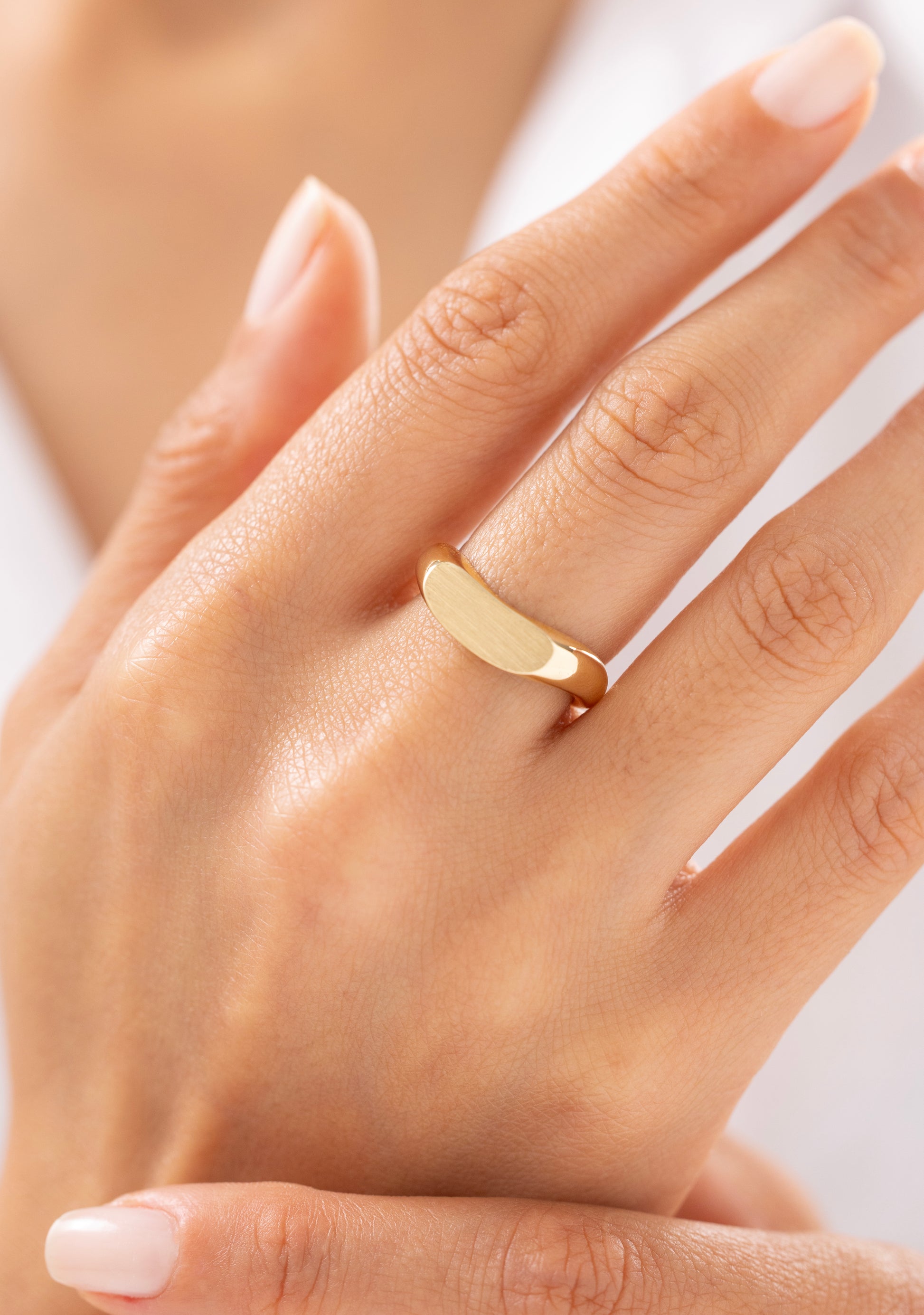 Cetaş Eterna Oval 14 Ayar Altın Yüzük