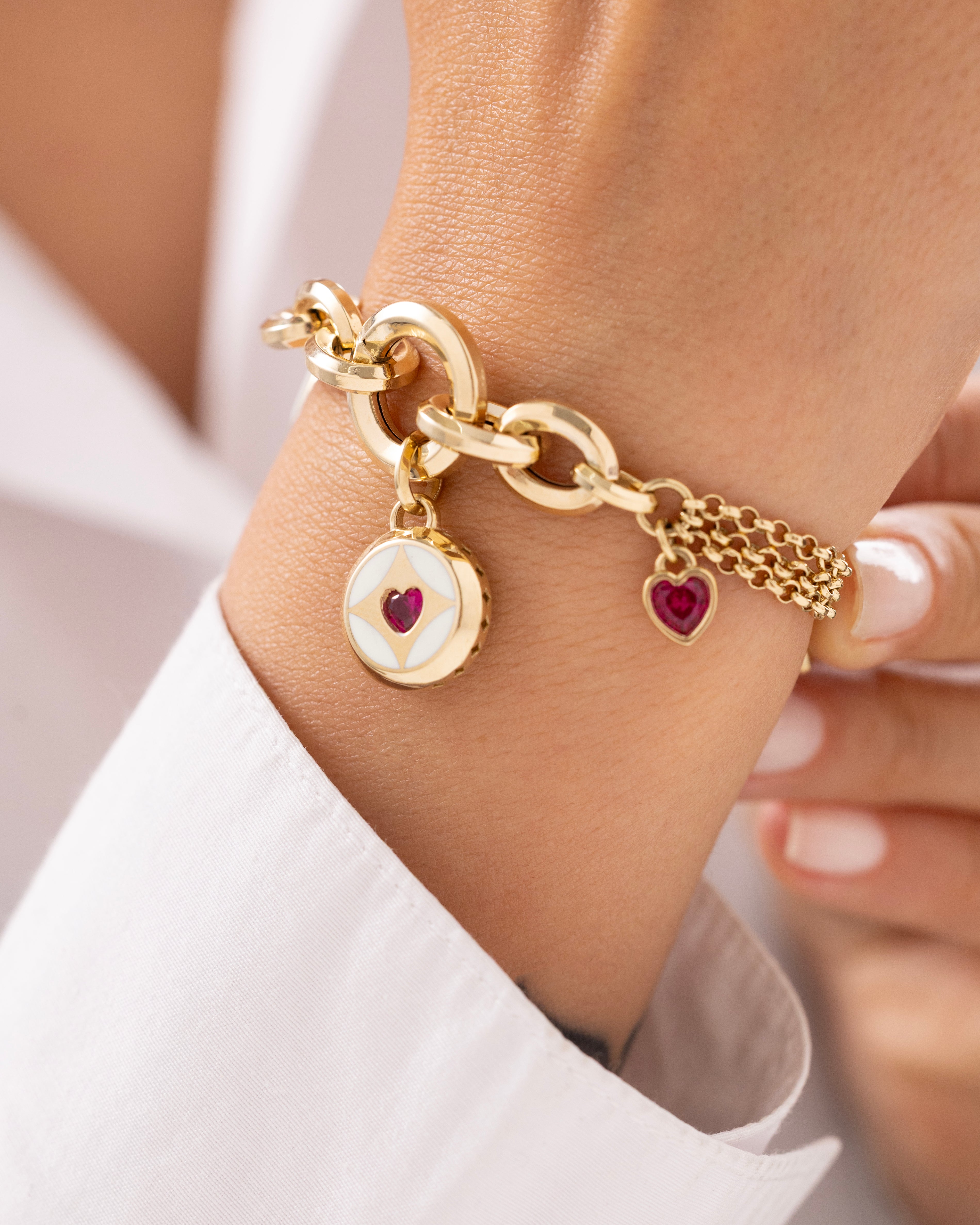 Cetaş Kozmos Aşkın Işıltısı Kalpli 14 Ayar Altın Bileklik