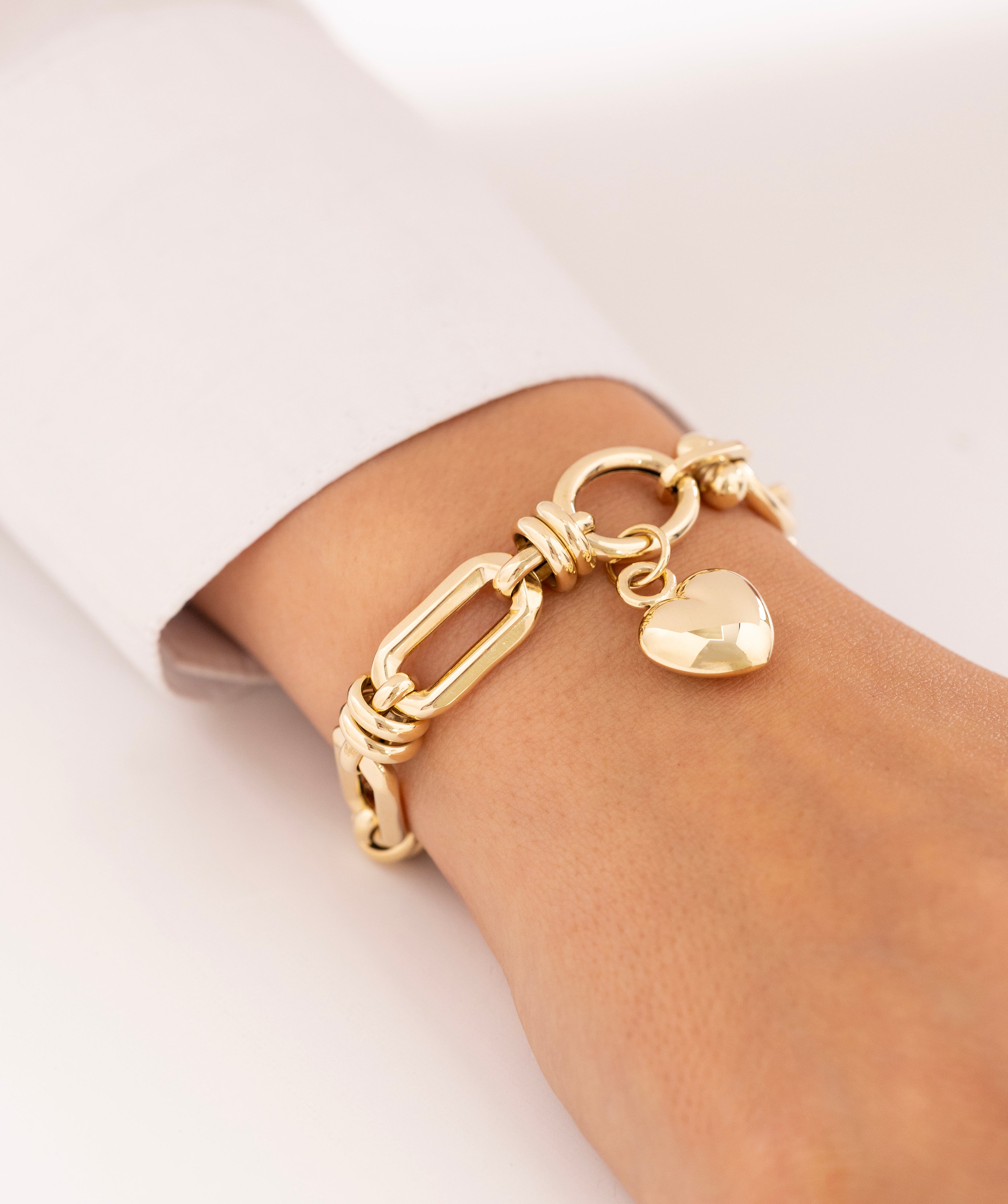 Cetaş Eterna Aşk Sembolü Kalpli Halkalı 14 Ayar Altın Bileklik