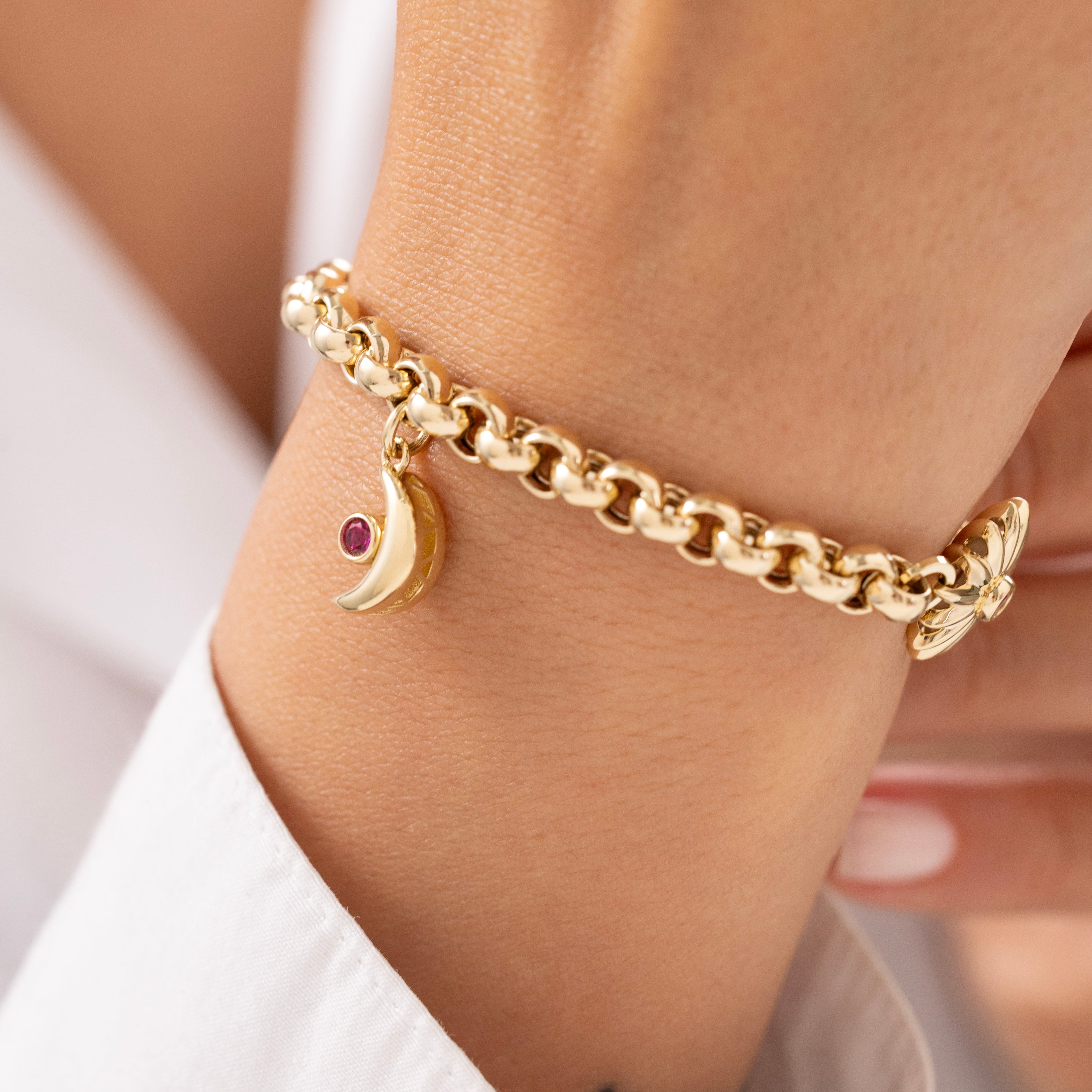 Cetaş Eterna Yarım Ay Charmlı Taşlı 14 Ayar Altın Bileklik