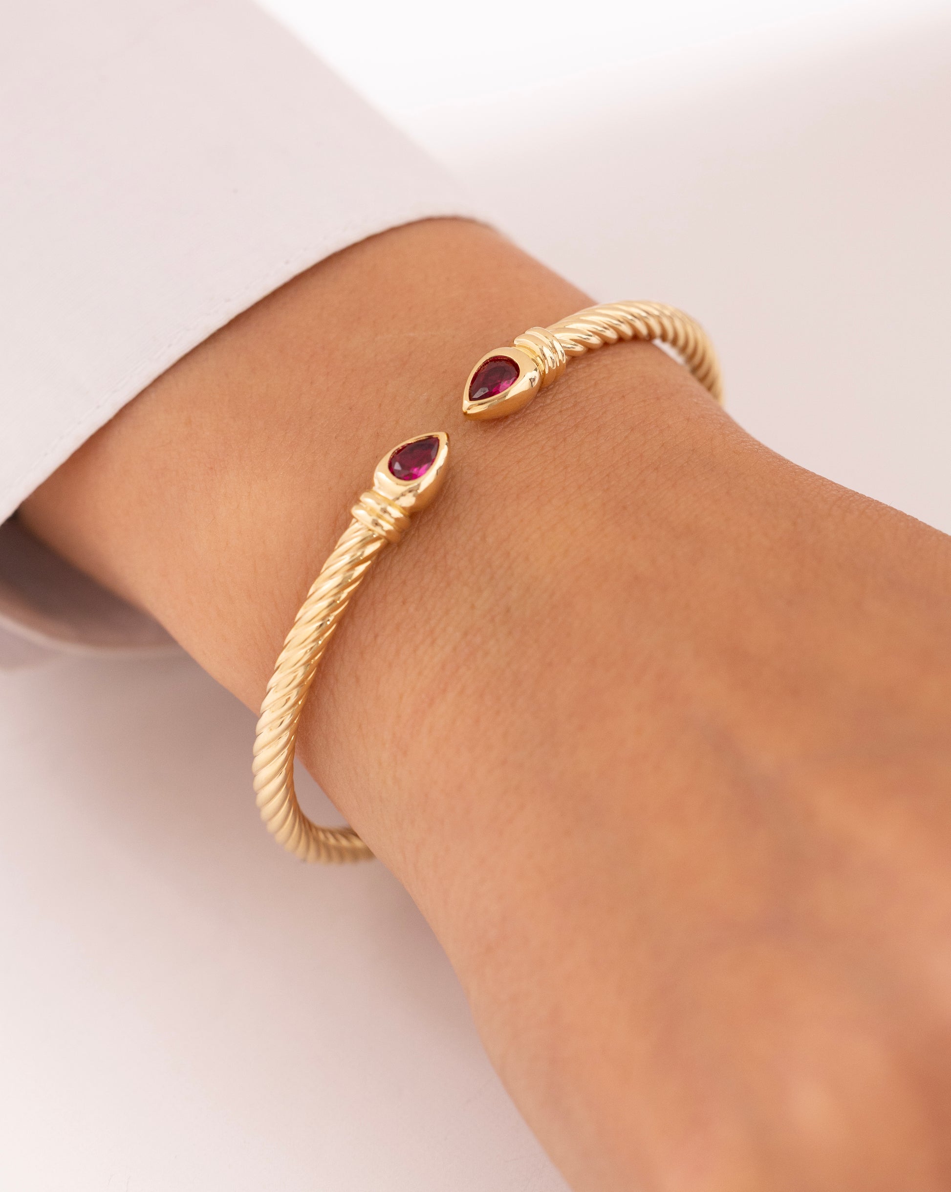 Cetaş Twist Damla Taşlı Burgu 14 Ayar Altın Kelepçe