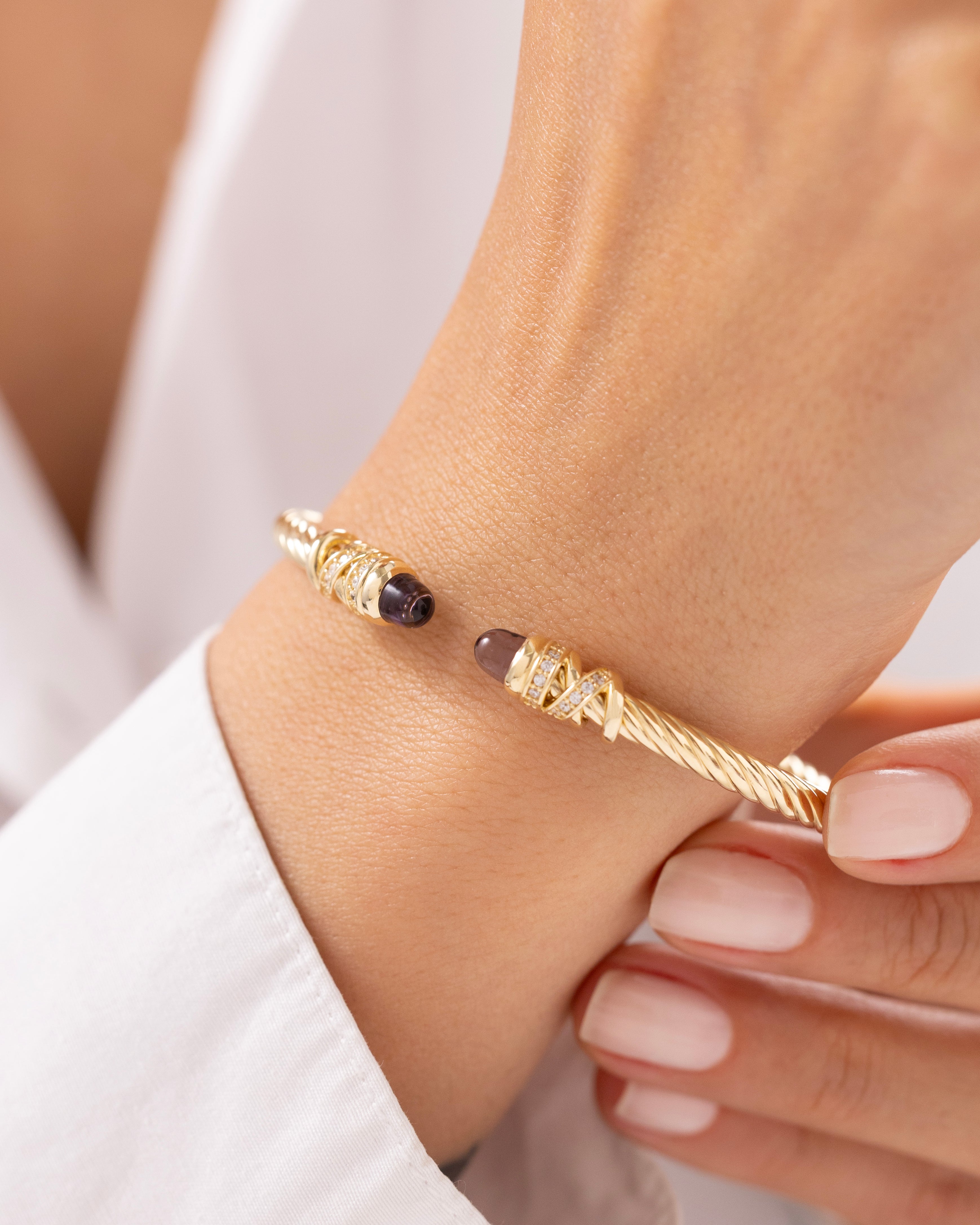 Cetaş Twist Mor Taşlı Burgulu14 Ayar Altın Kelepçe