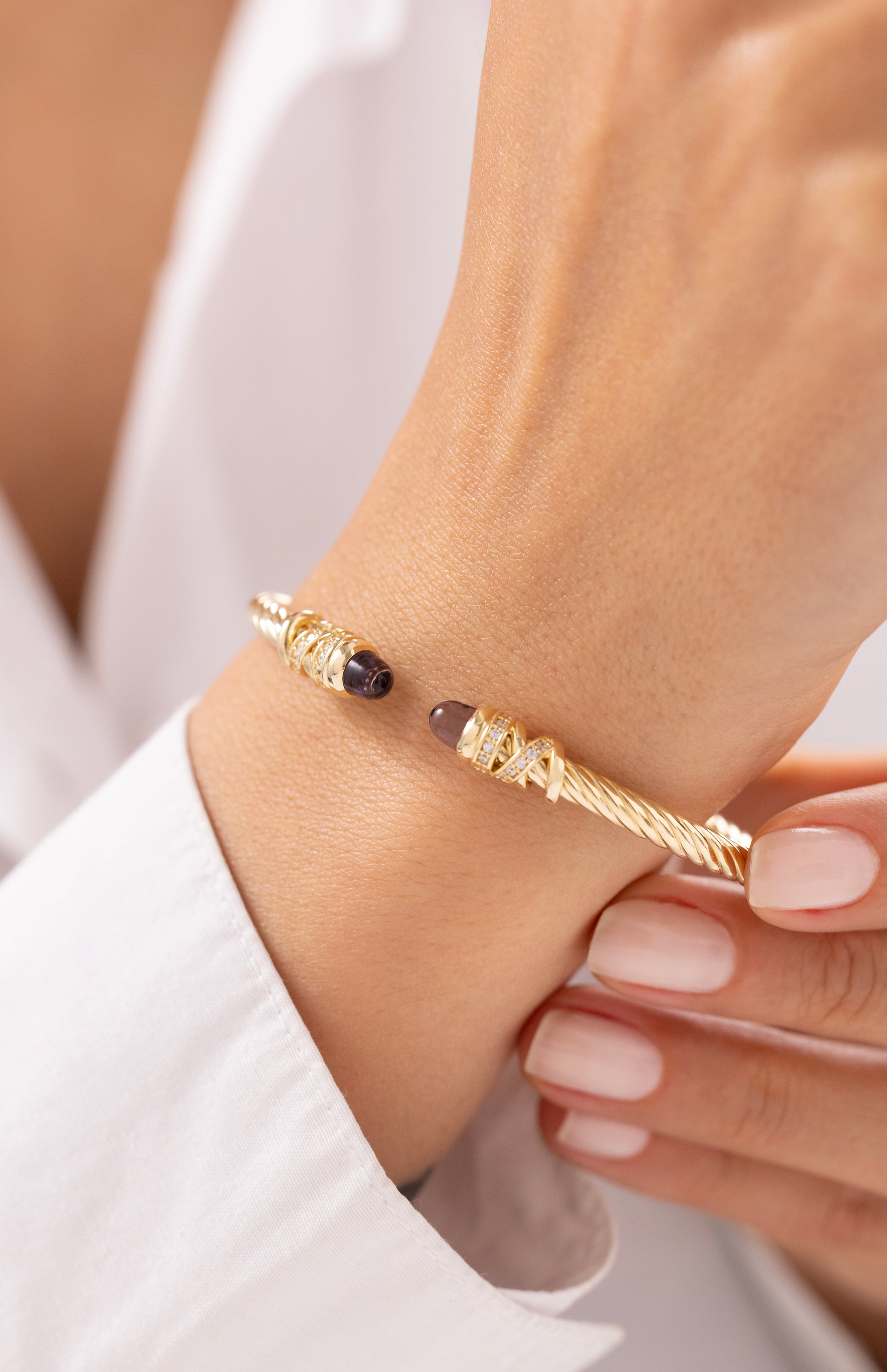 Cetaş Twist Mor Taşlı Burgulu14 Ayar Altın Kelepçe