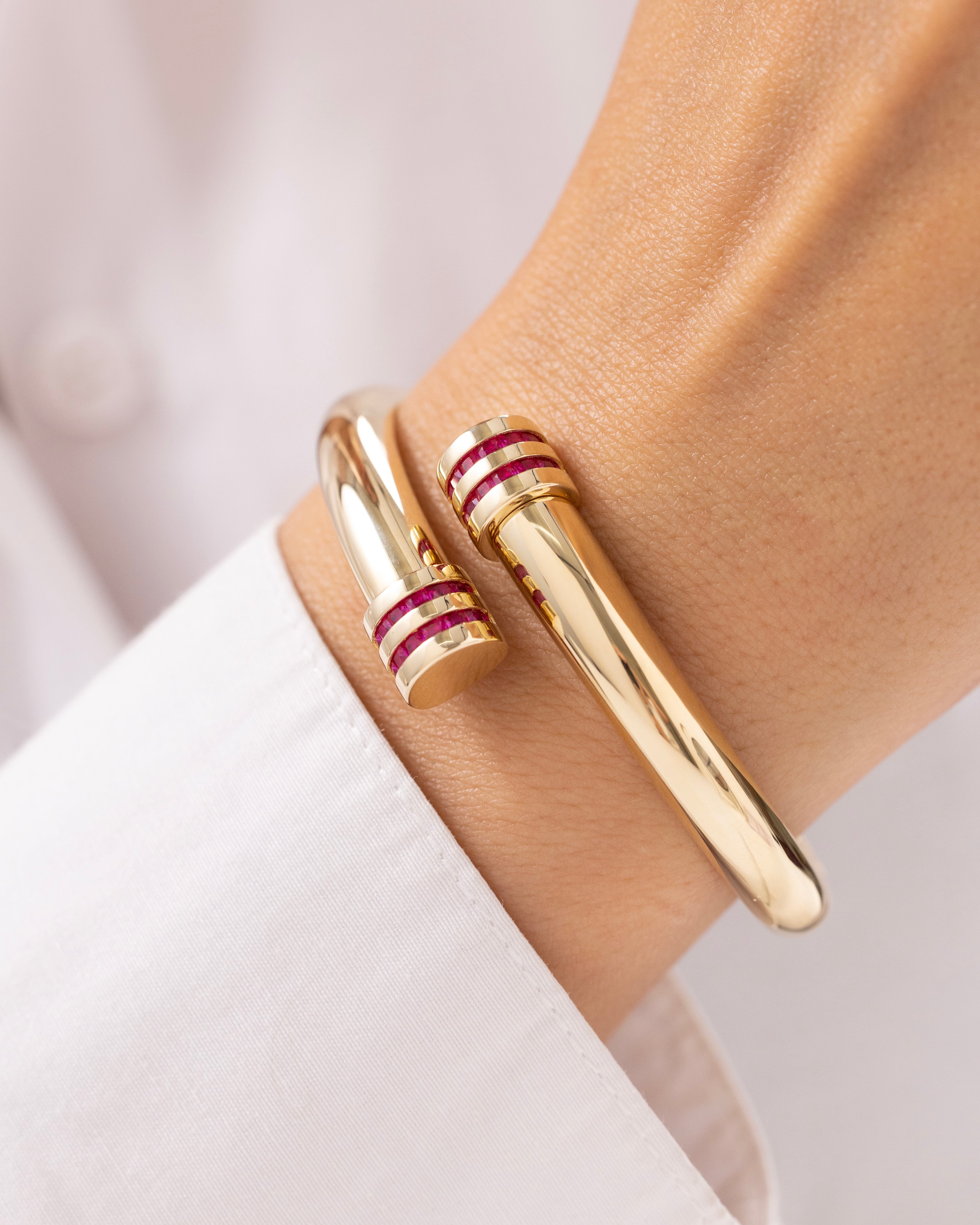 Cetaş İkonik Pembe Kelepçe 14 Ayar Altın Kelepçe