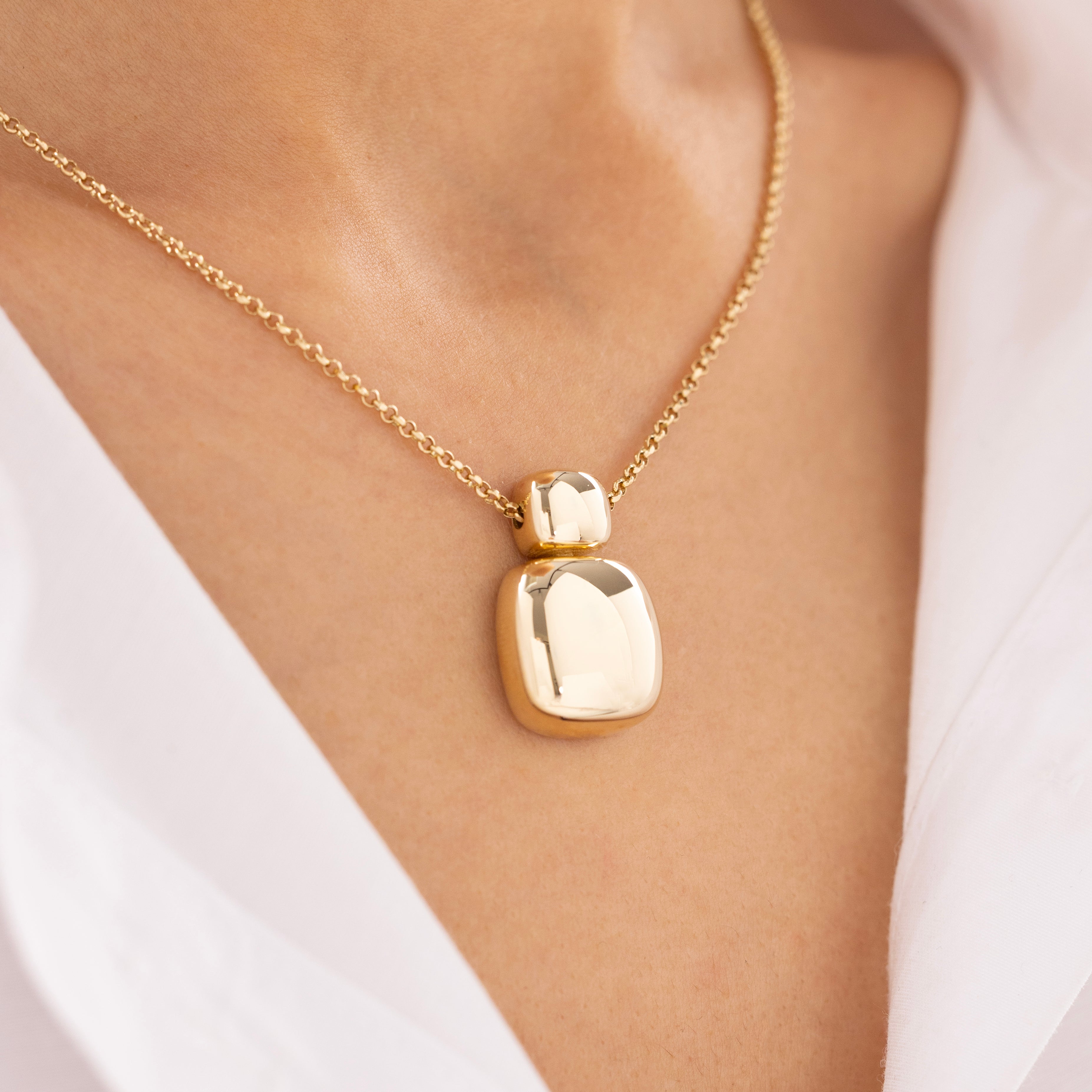 Cetaş Eterna Modern Kare Uçlu 14 Ayar Altın Kolye