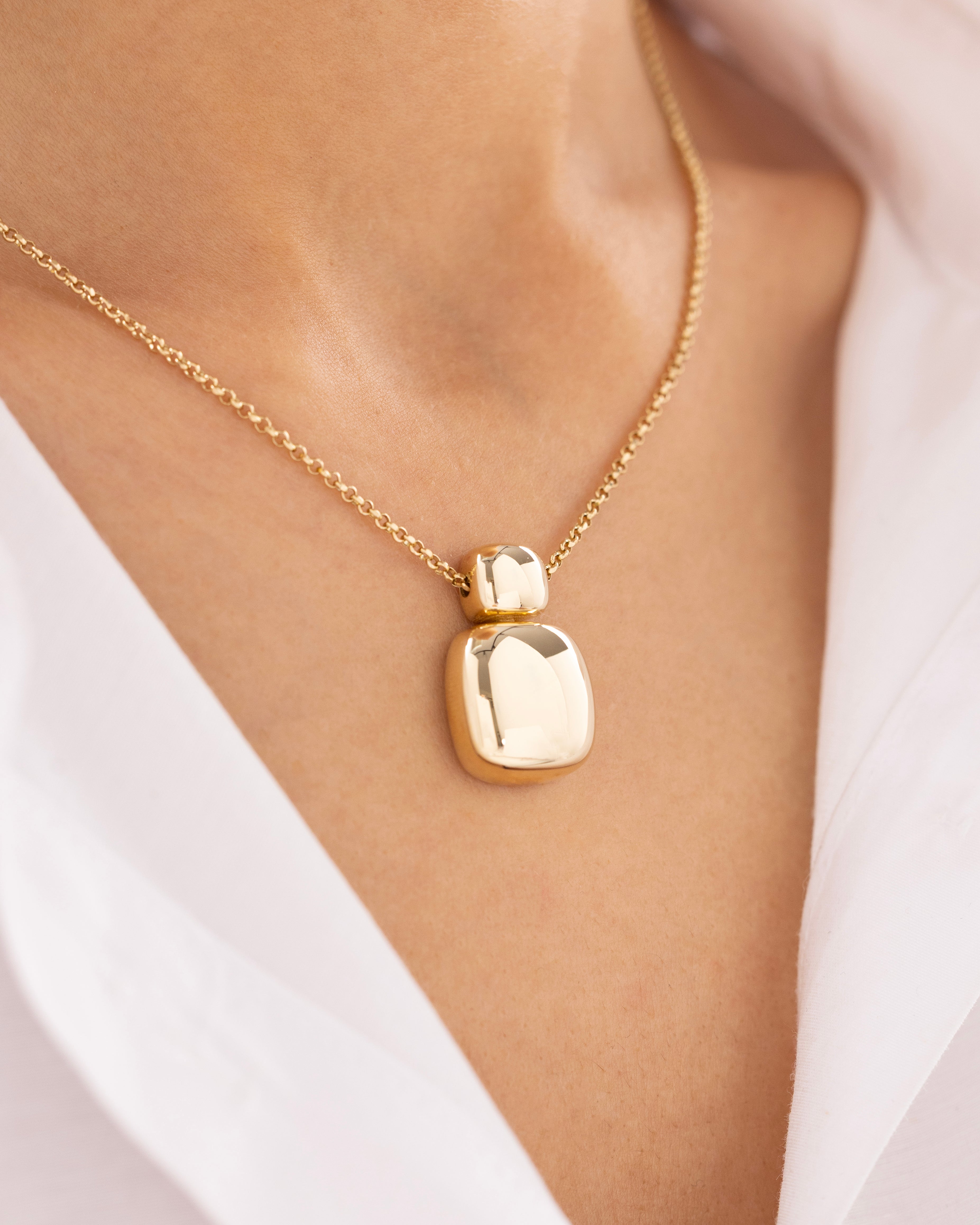 Cetaş Eterna Modern Kare Uçlu 14 Ayar Altın Kolye