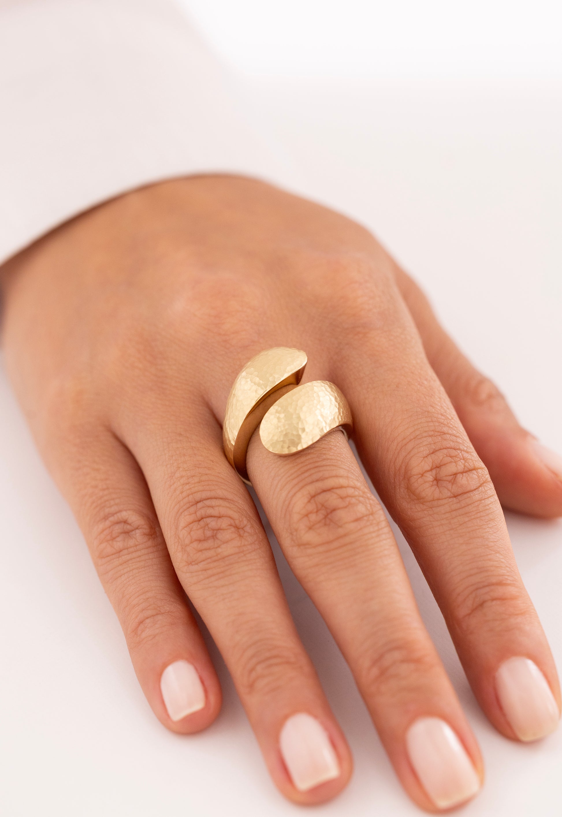 Cetaş Eterna Vintage Dokulu  14 Ayar Altın Yüzük