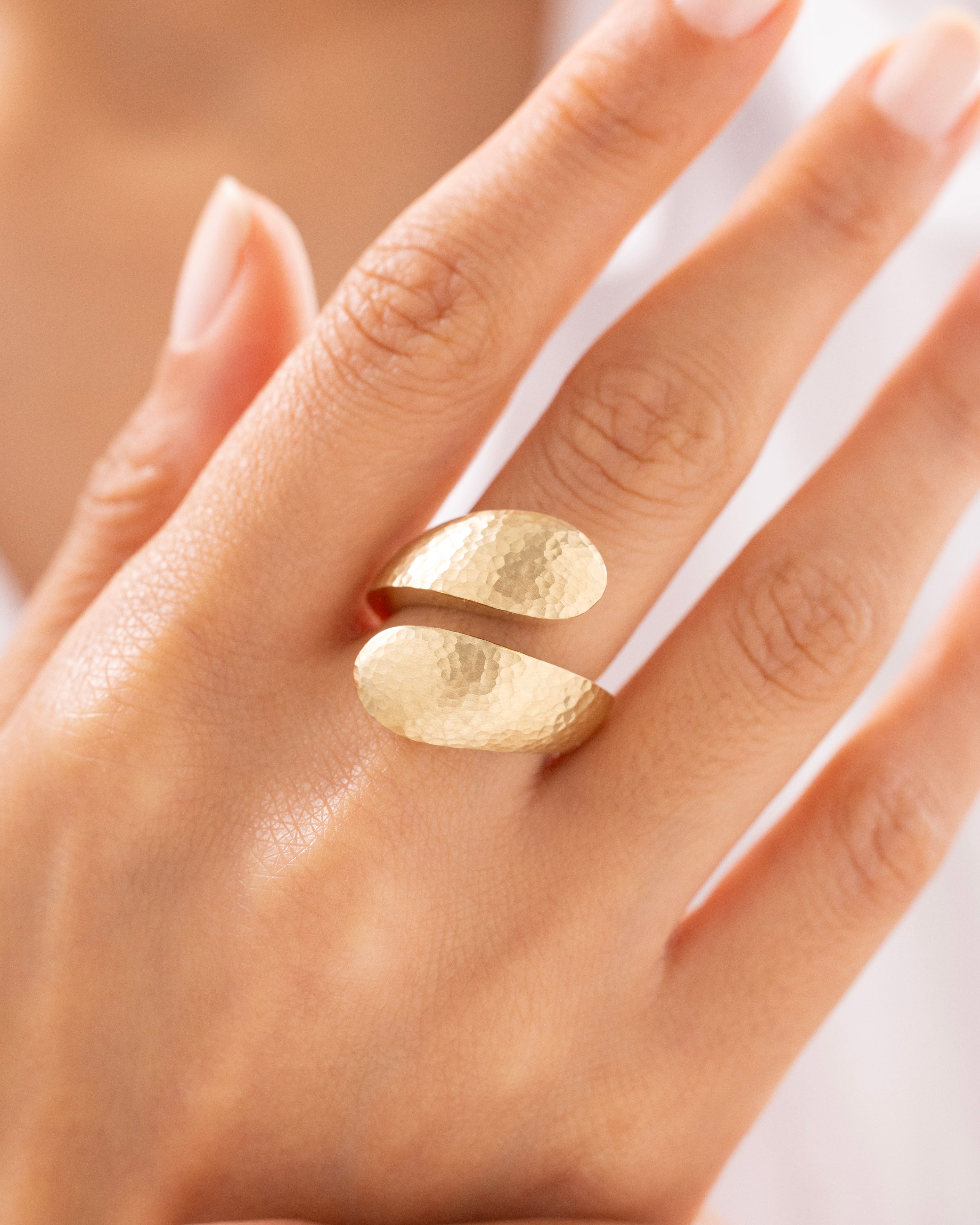 Cetaş Eterna Vintage Dokulu  14 Ayar Altın Yüzük