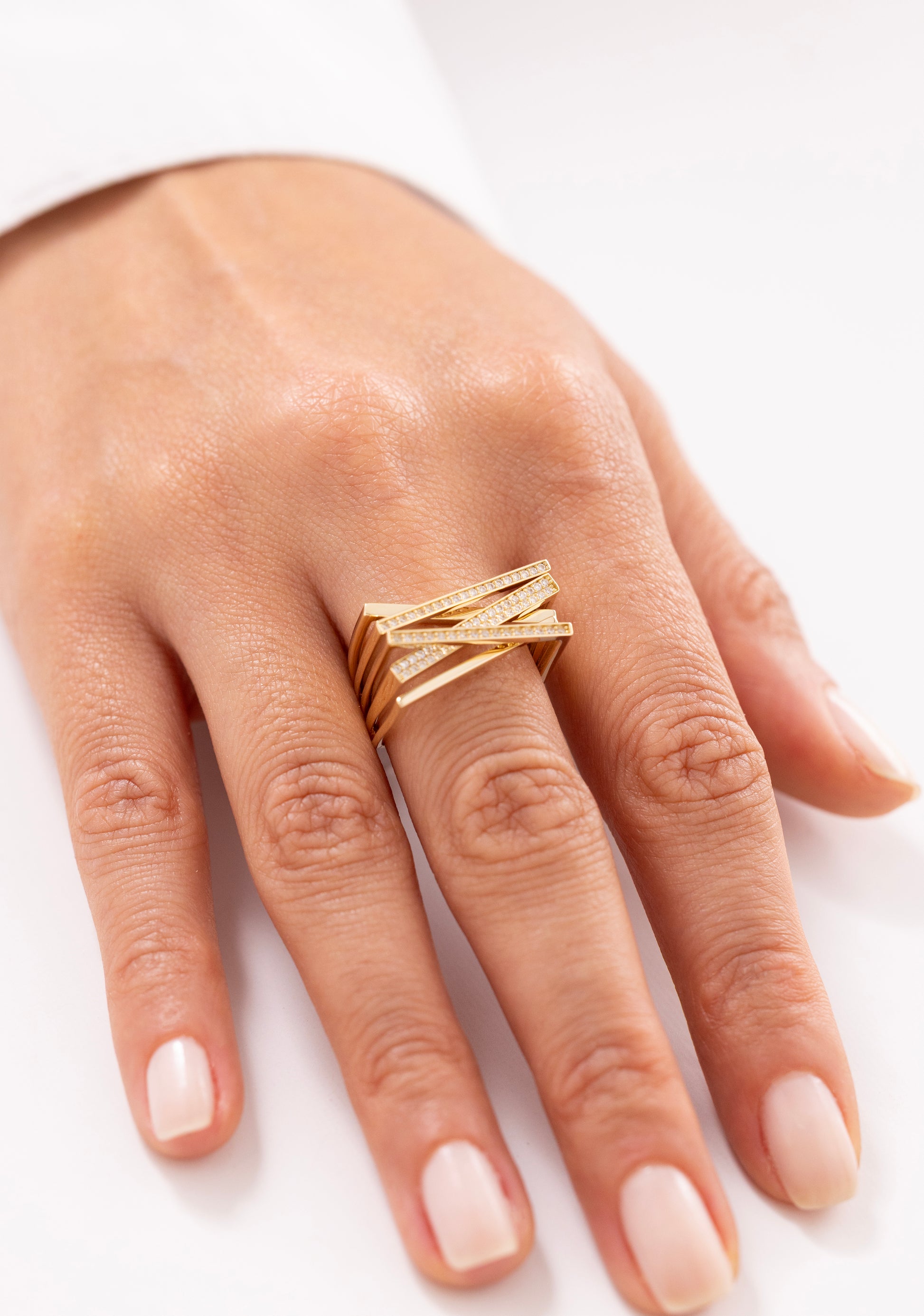 Cetaş Eterna Karmaşa Taşlı 14 Ayar Altın Yüzük