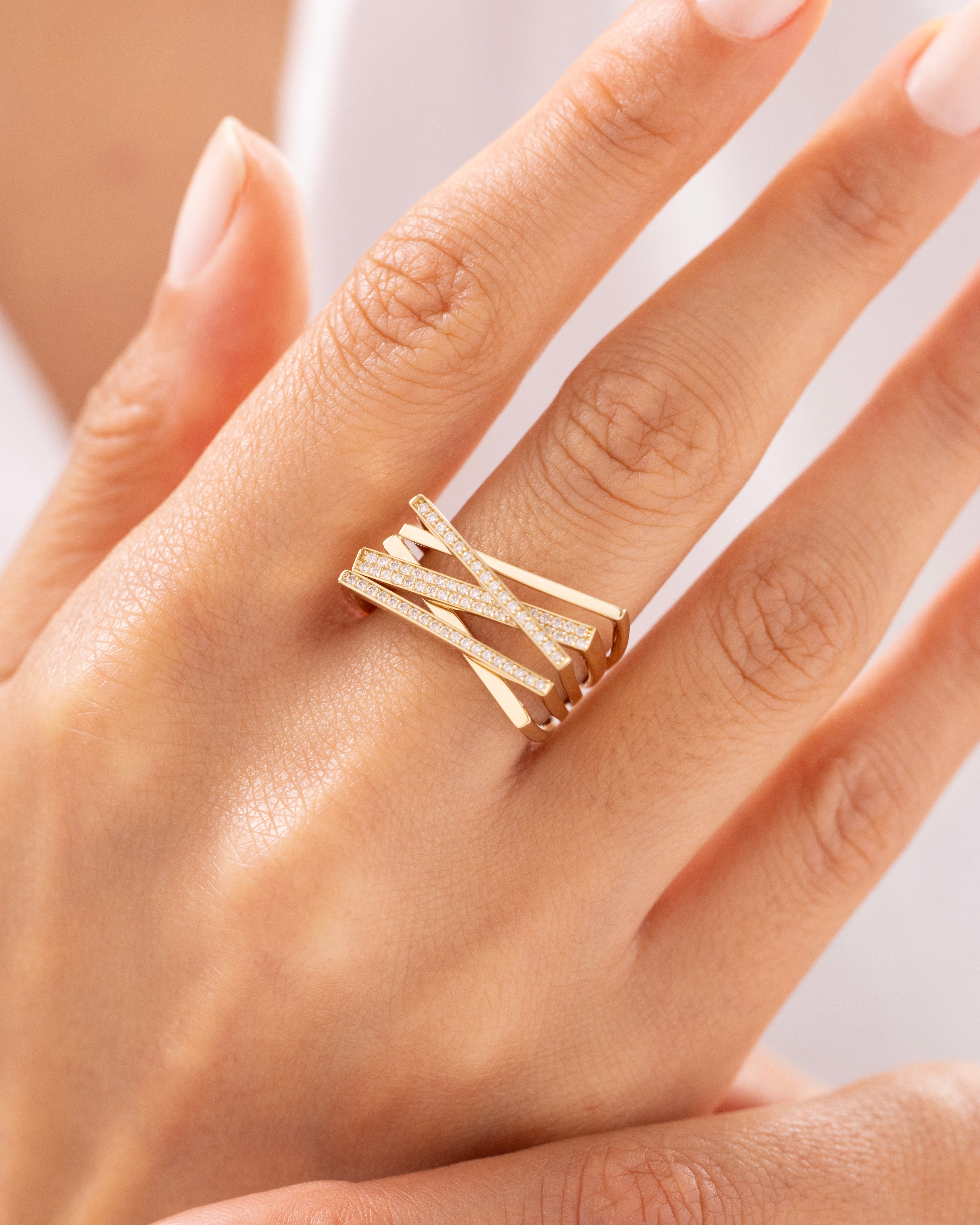 Cetaş Eterna Karmaşa Taşlı 14 Ayar Altın Yüzük