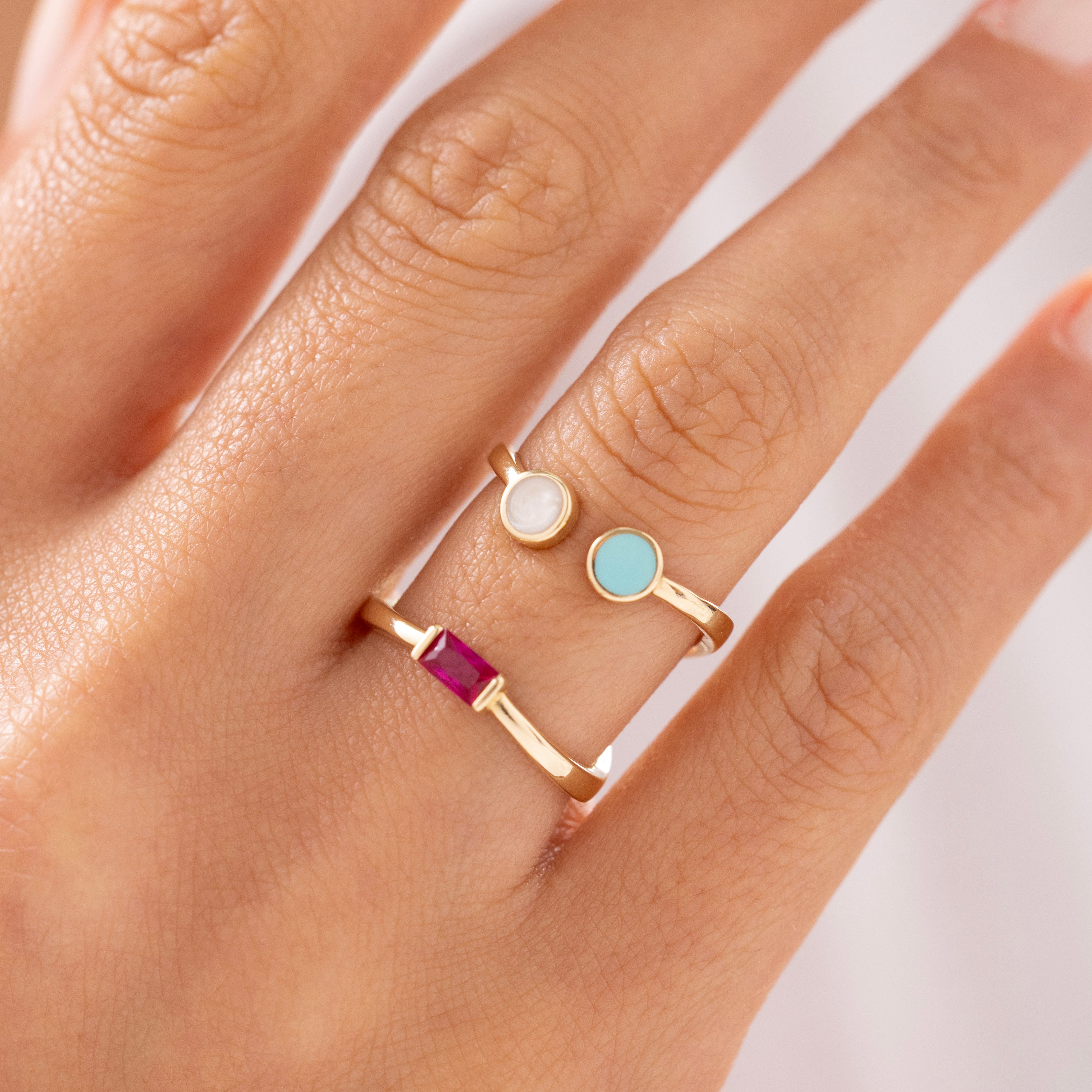 Cetaş Eterna Renkli Üç Taşlı 14 Ayar Altın Yüzük