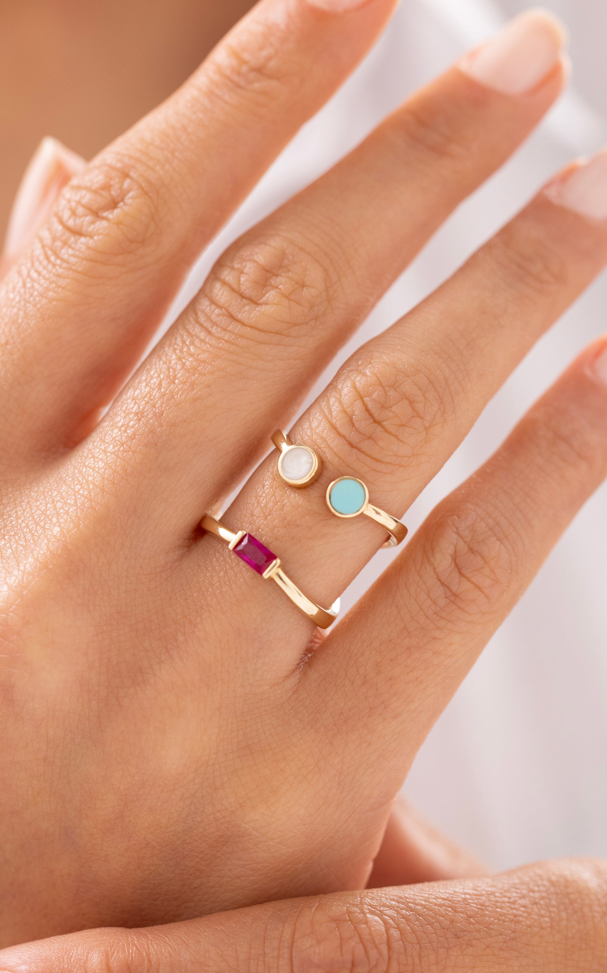 Cetaş Eterna Renkli Üç Taşlı 14 Ayar Altın Yüzük