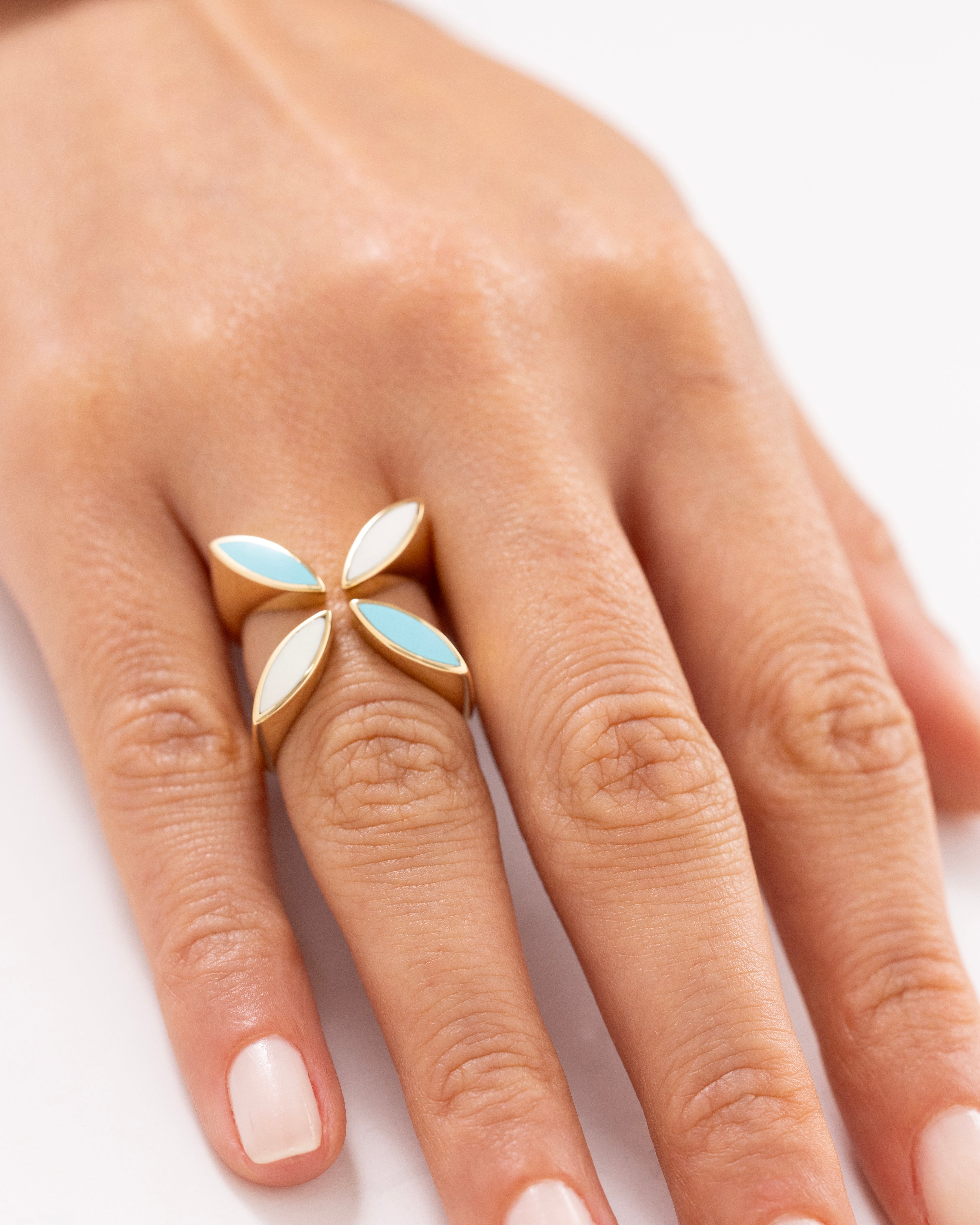 Cetaş Eterna Çiçek 14 Ayar Altın Yüzük