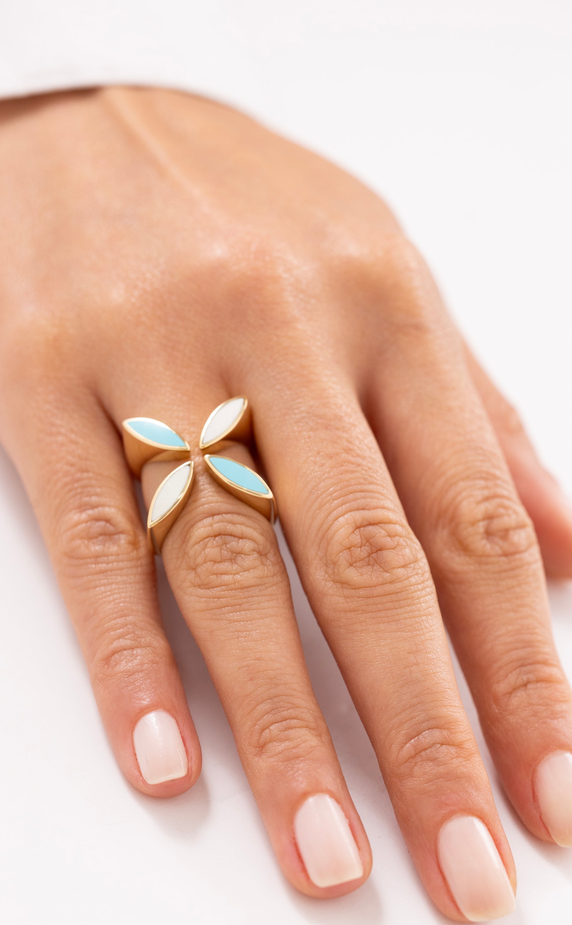 Cetaş Eterna Çiçek 14 Ayar Altın Yüzük