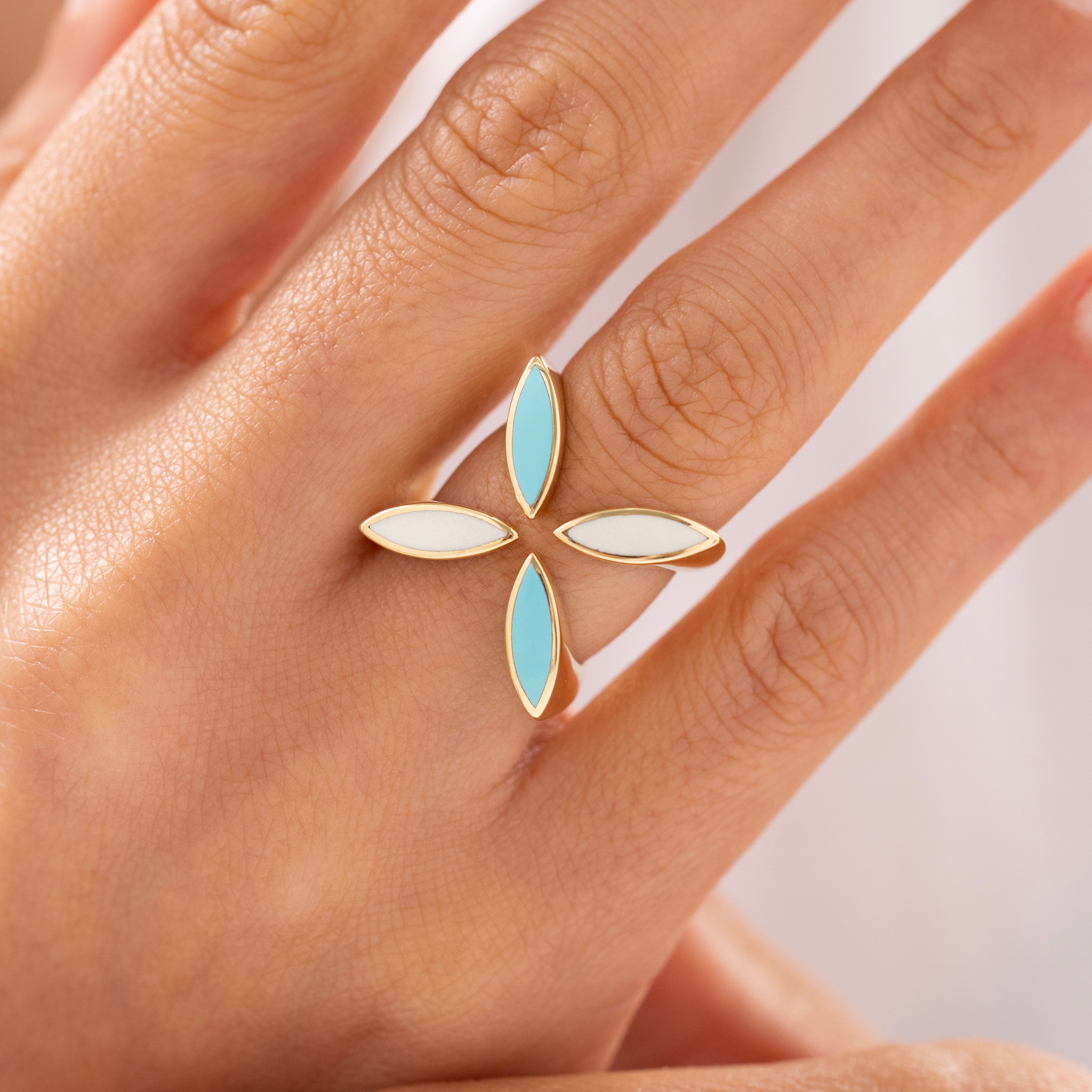 Cetaş Eterna Çiçek 14 Ayar Altın Yüzük