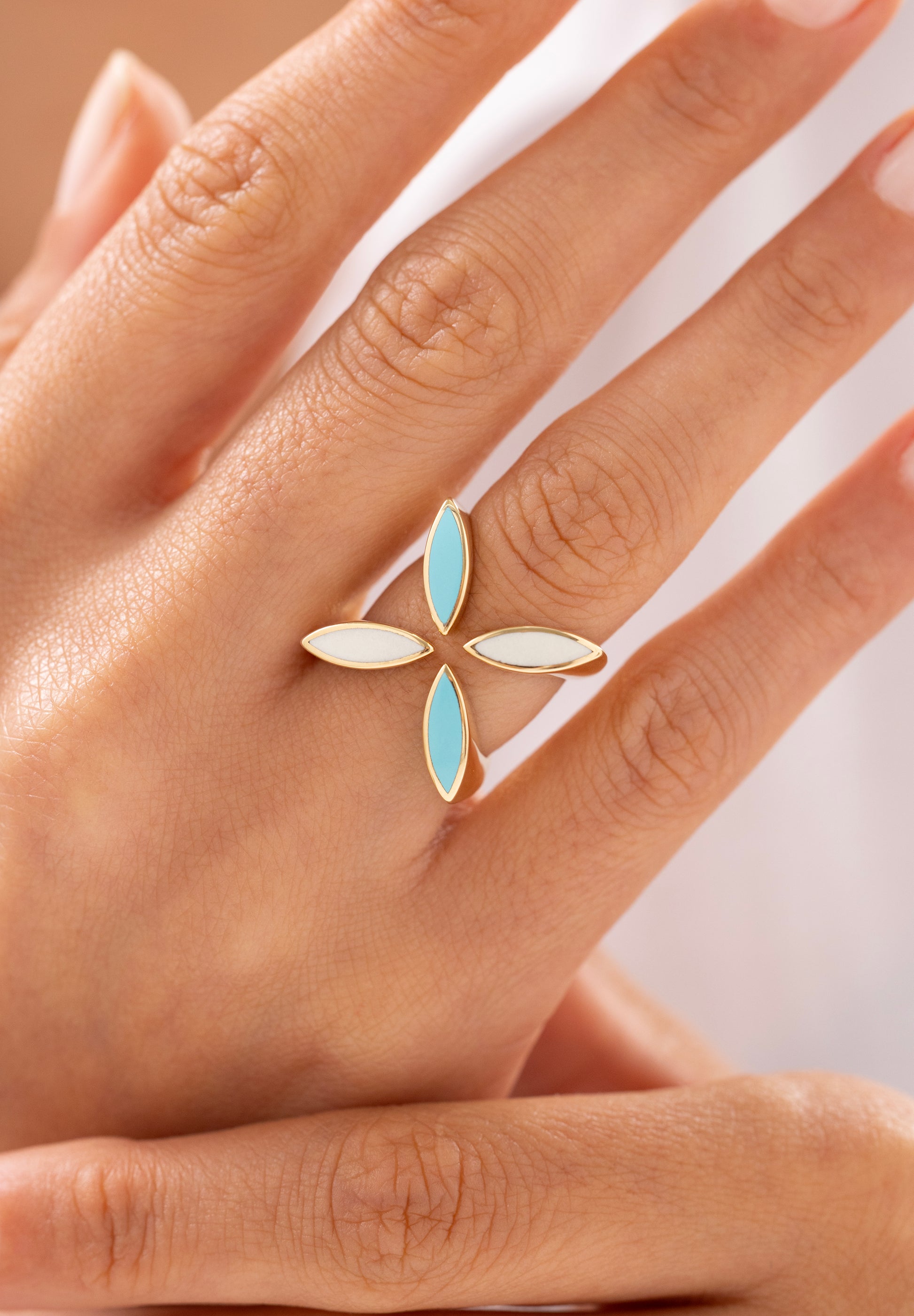 Cetaş Eterna Çiçek 14 Ayar Altın Yüzük