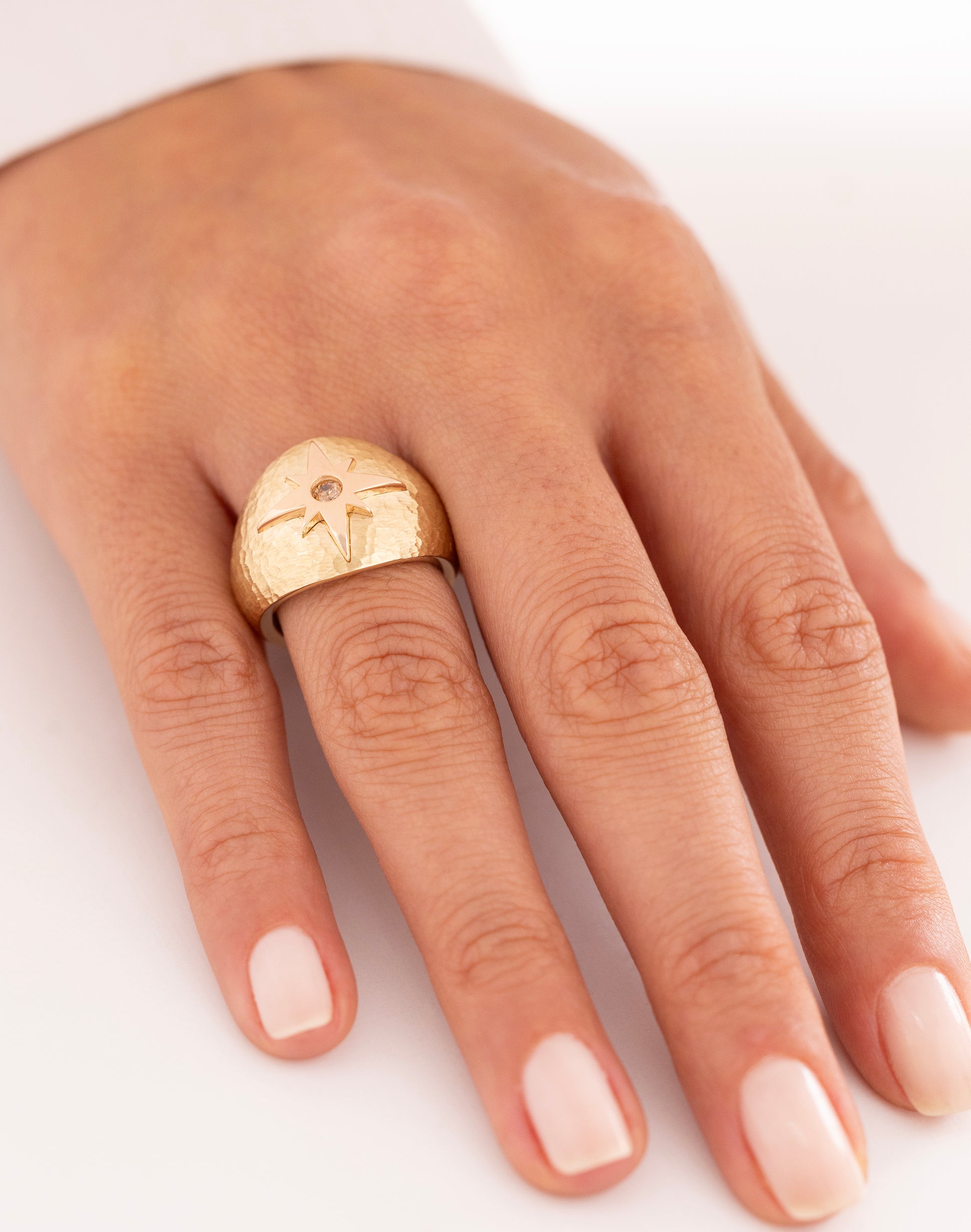 Cetaş Eterna Vintage Dövme Taşlı Yıldız 14 Ayar Altın Yüzük
