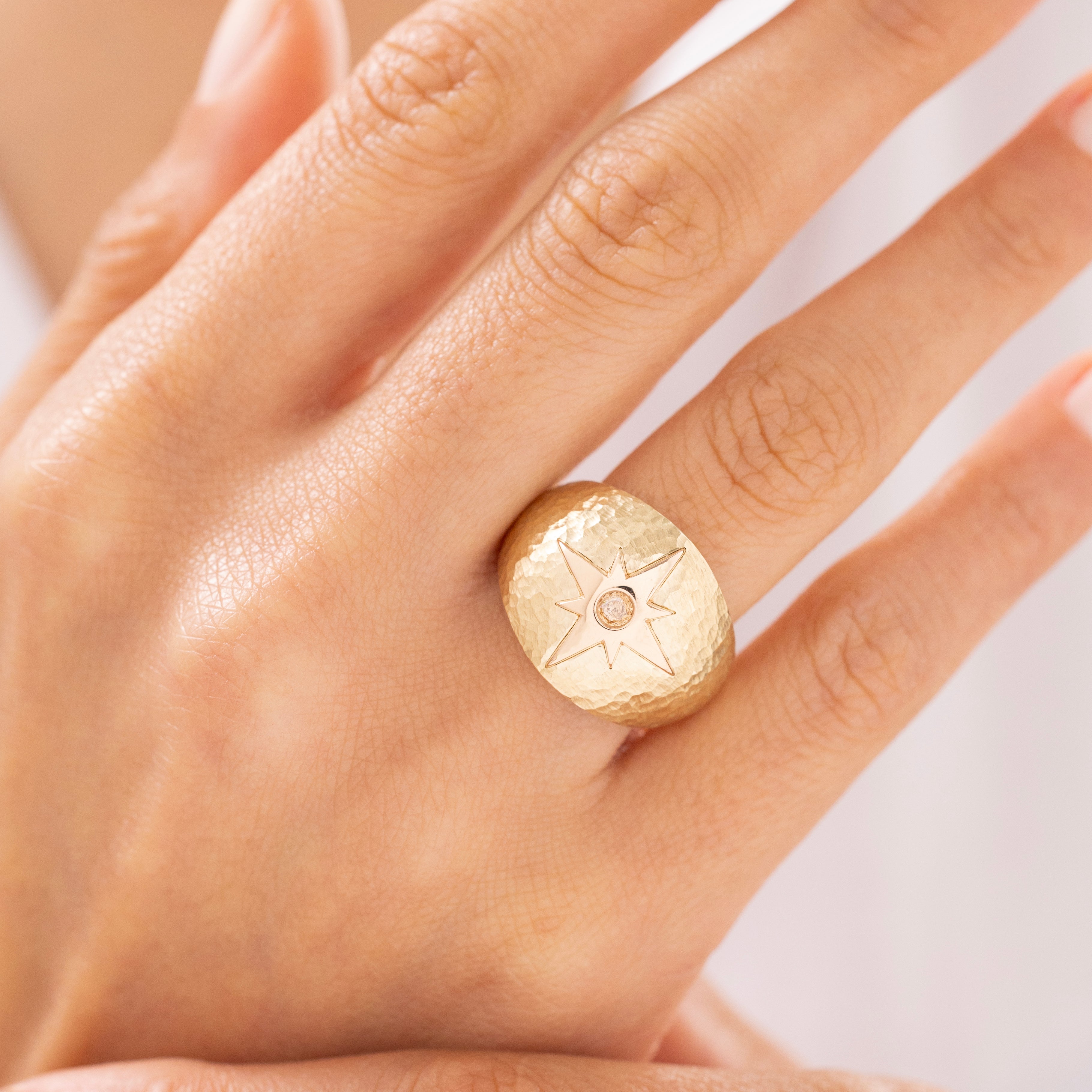 Cetaş Eterna Vintage Dövme Taşlı Yıldız 14 Ayar Altın Yüzük