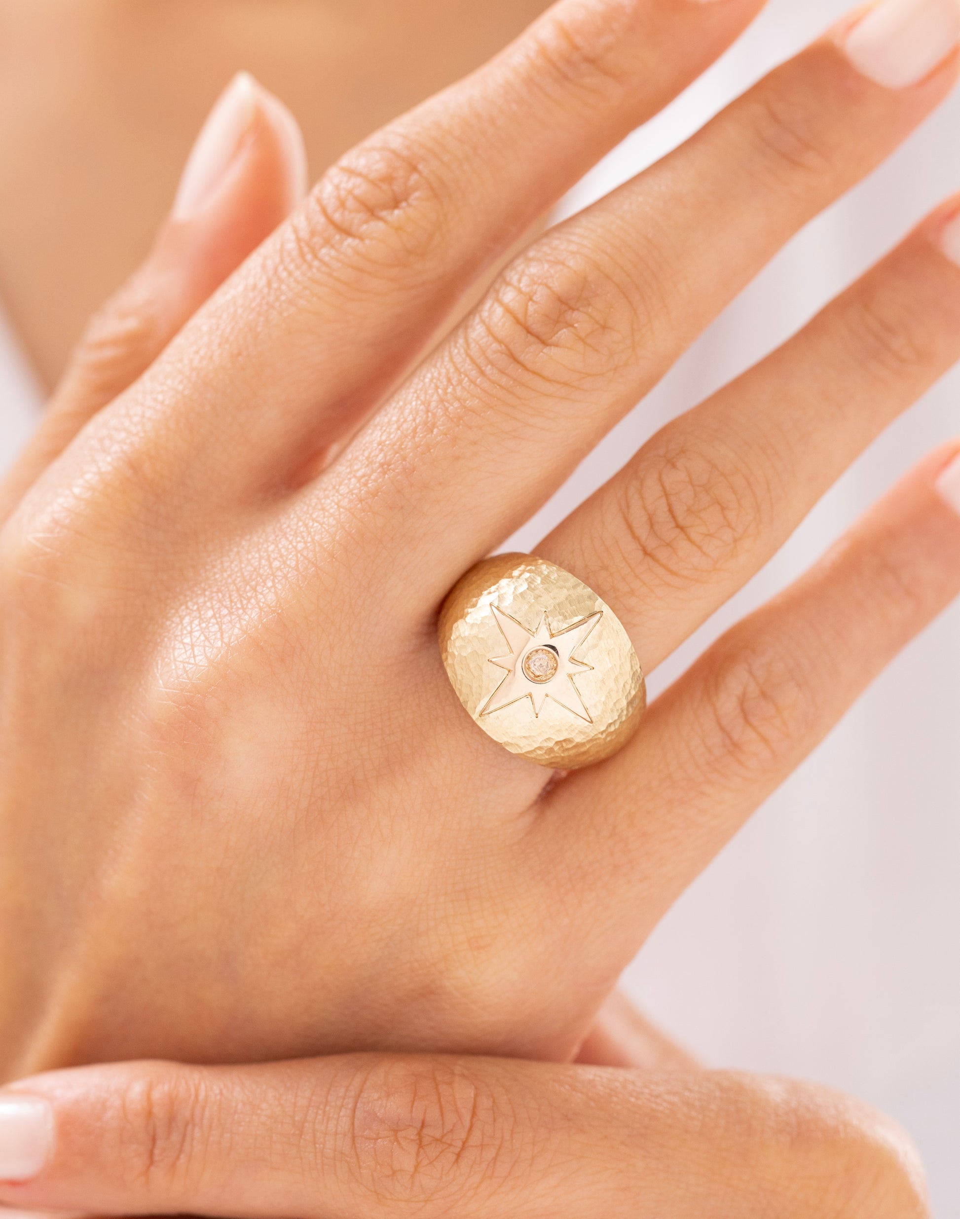 Cetaş Eterna Vintage Dövme Taşlı Yıldız 14 Ayar Altın Yüzük