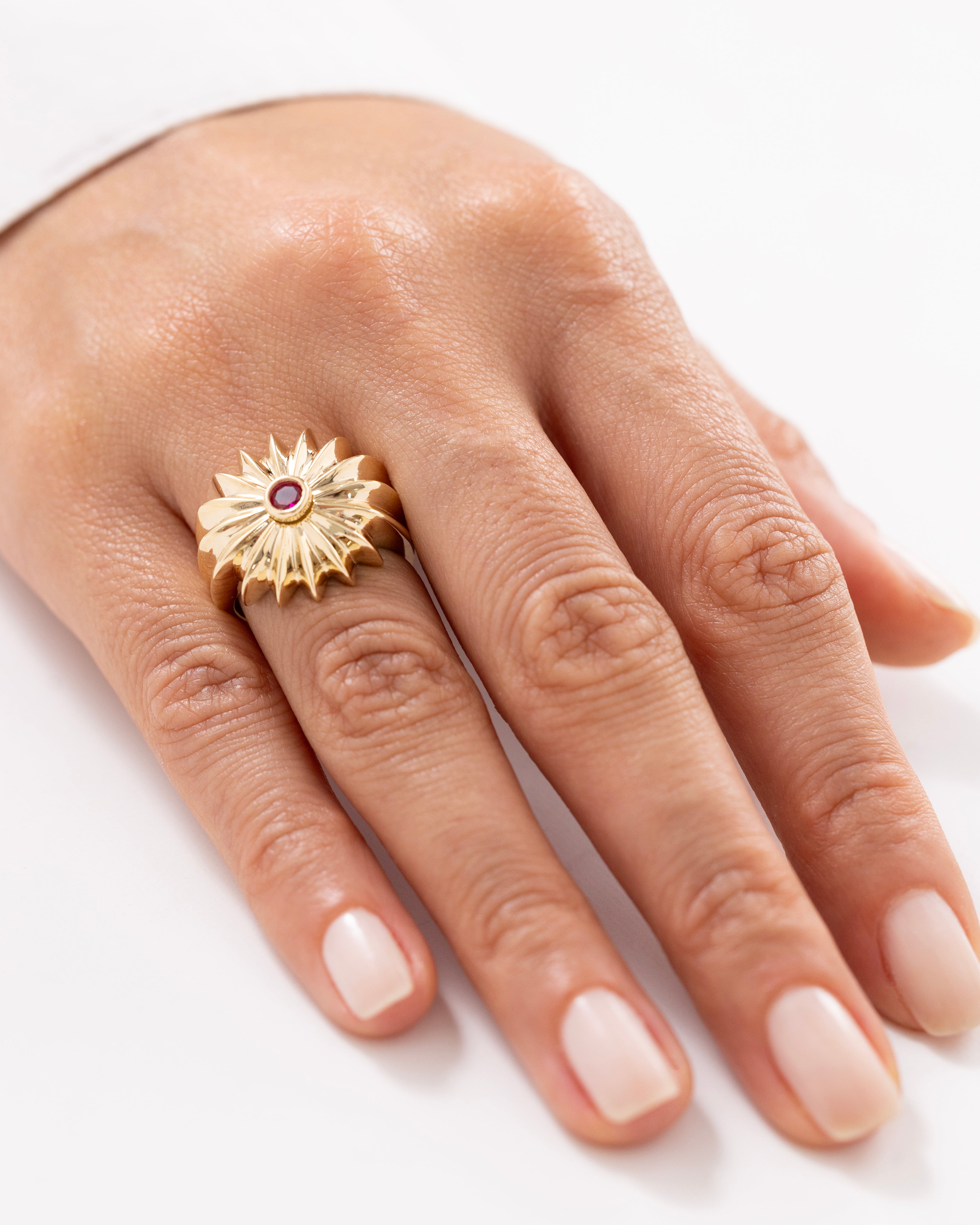 Cetaş Eterna Güneş Işıltısı 14 Ayar Altın Yüzük