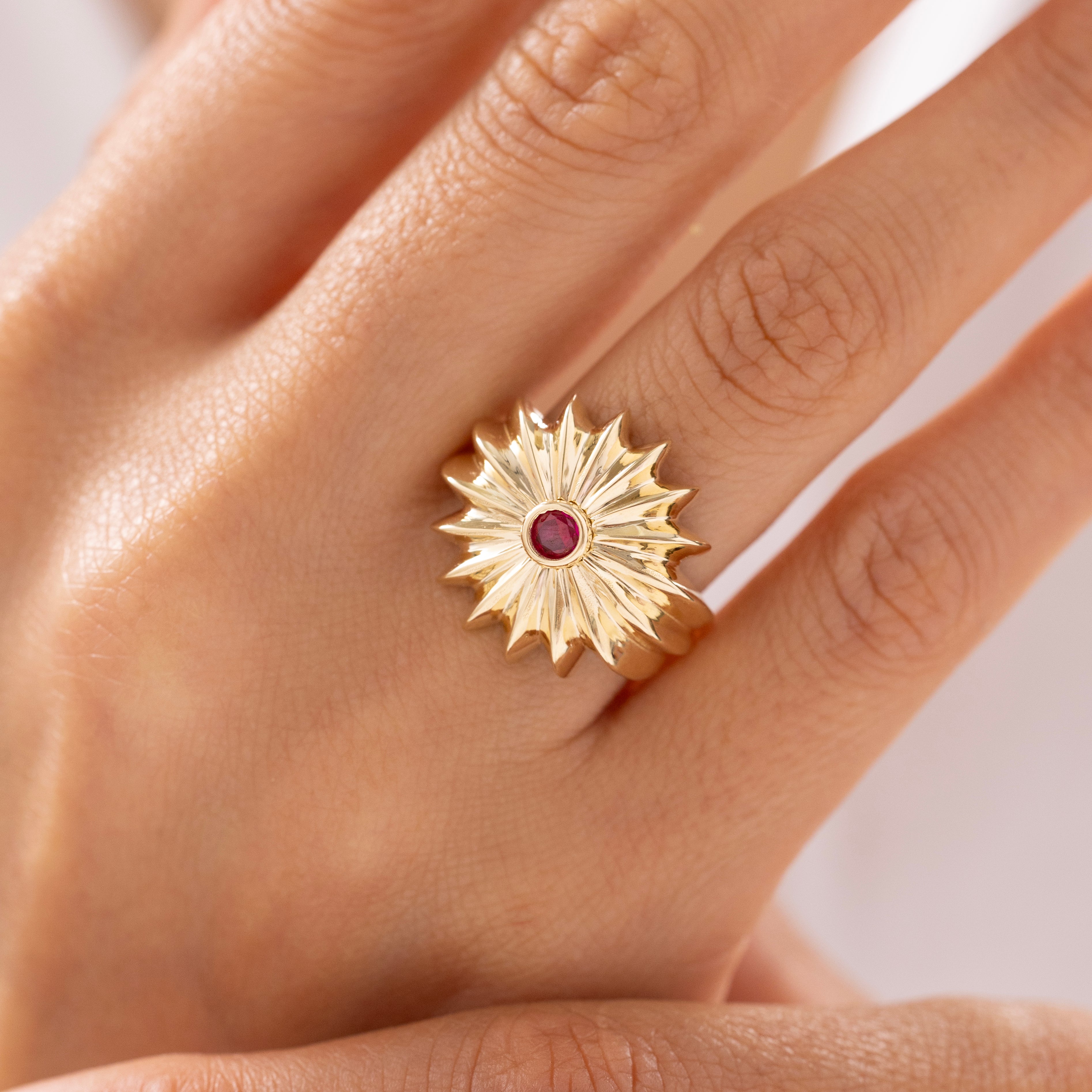 Cetaş Eterna Güneş Işıltısı 14 Ayar Altın Yüzük