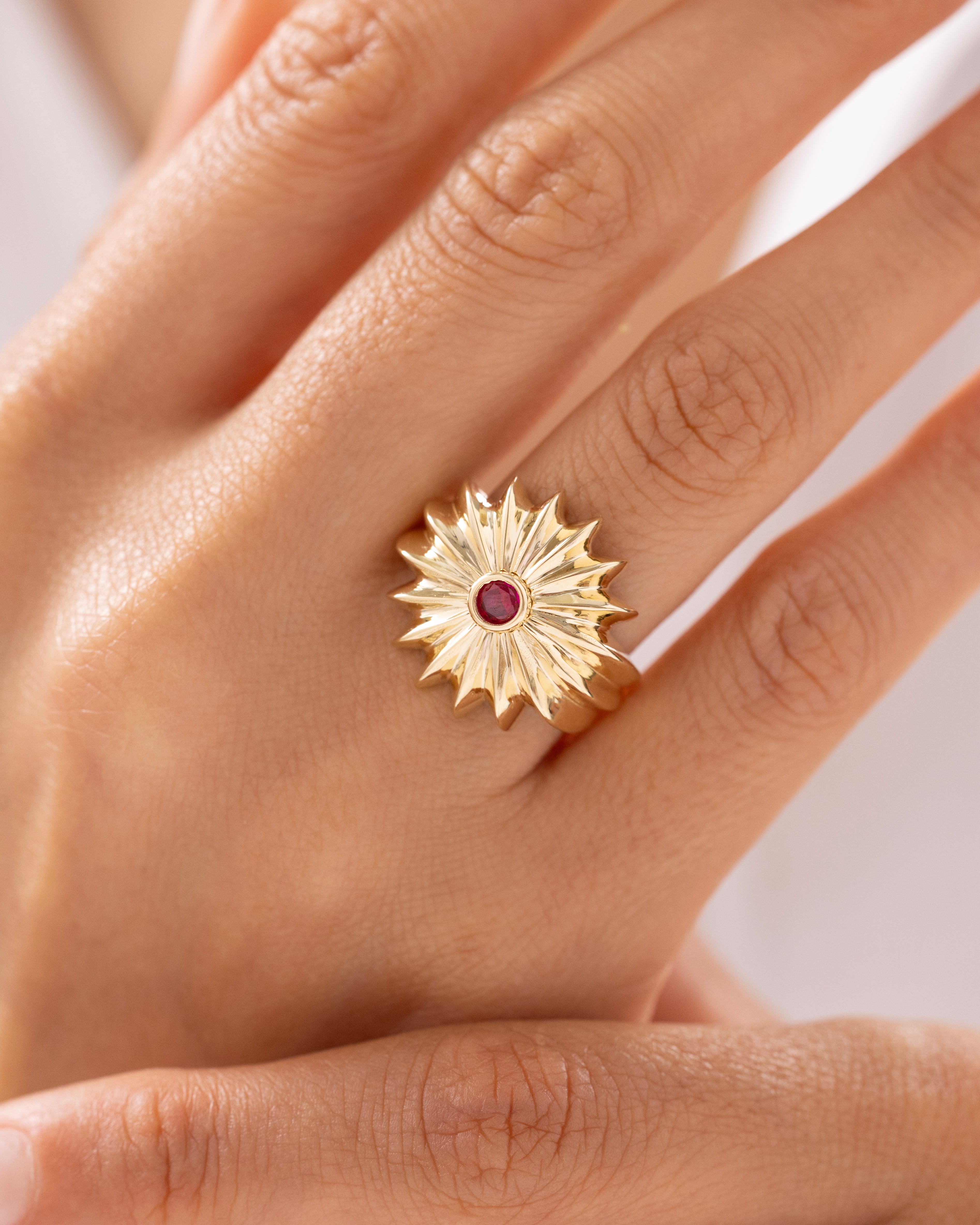 Cetaş Eterna Güneş Işıltısı 14 Ayar Altın Yüzük