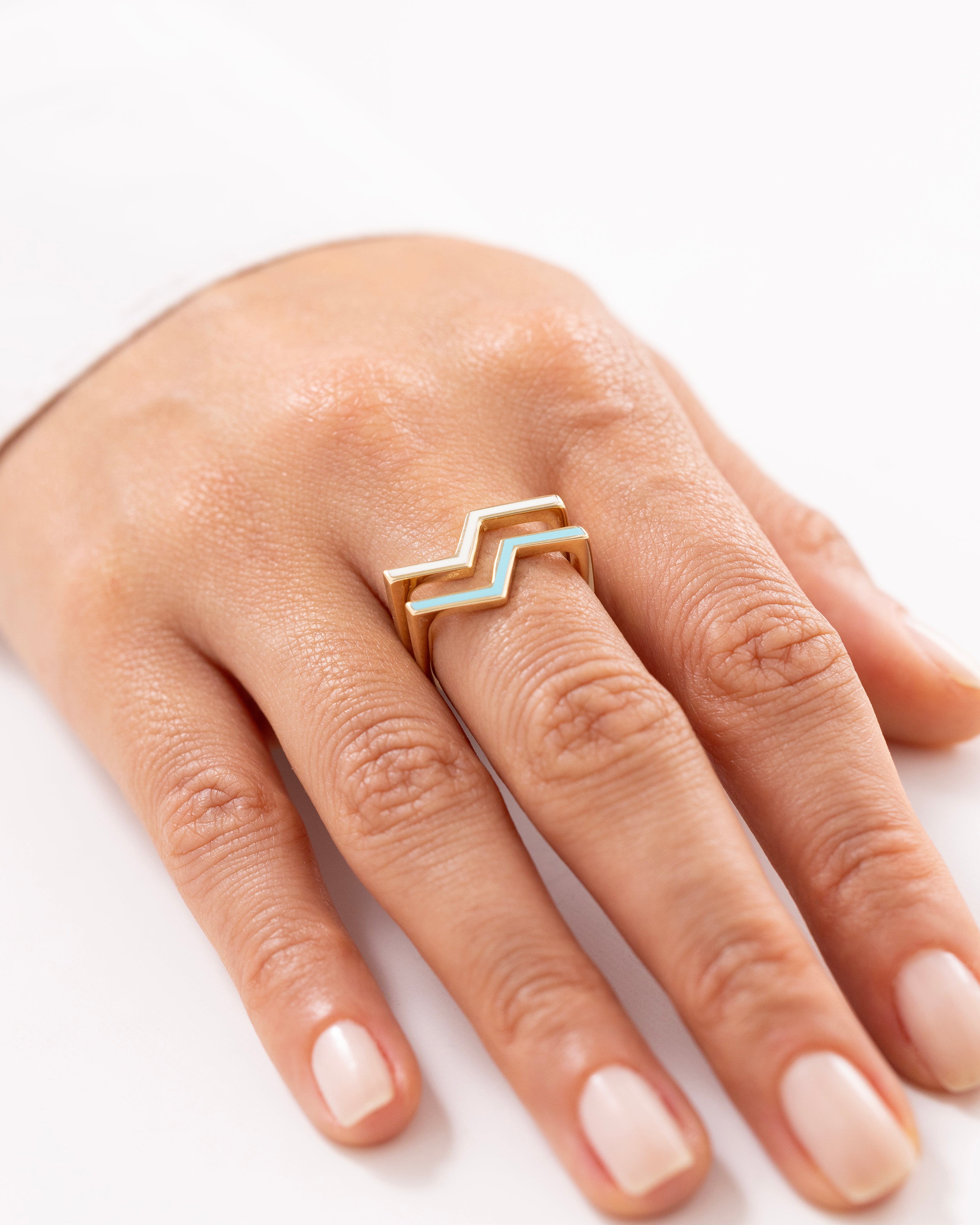 Cetaş Eterna Zikzak Mineli 14 Ayar Altın Yüzük