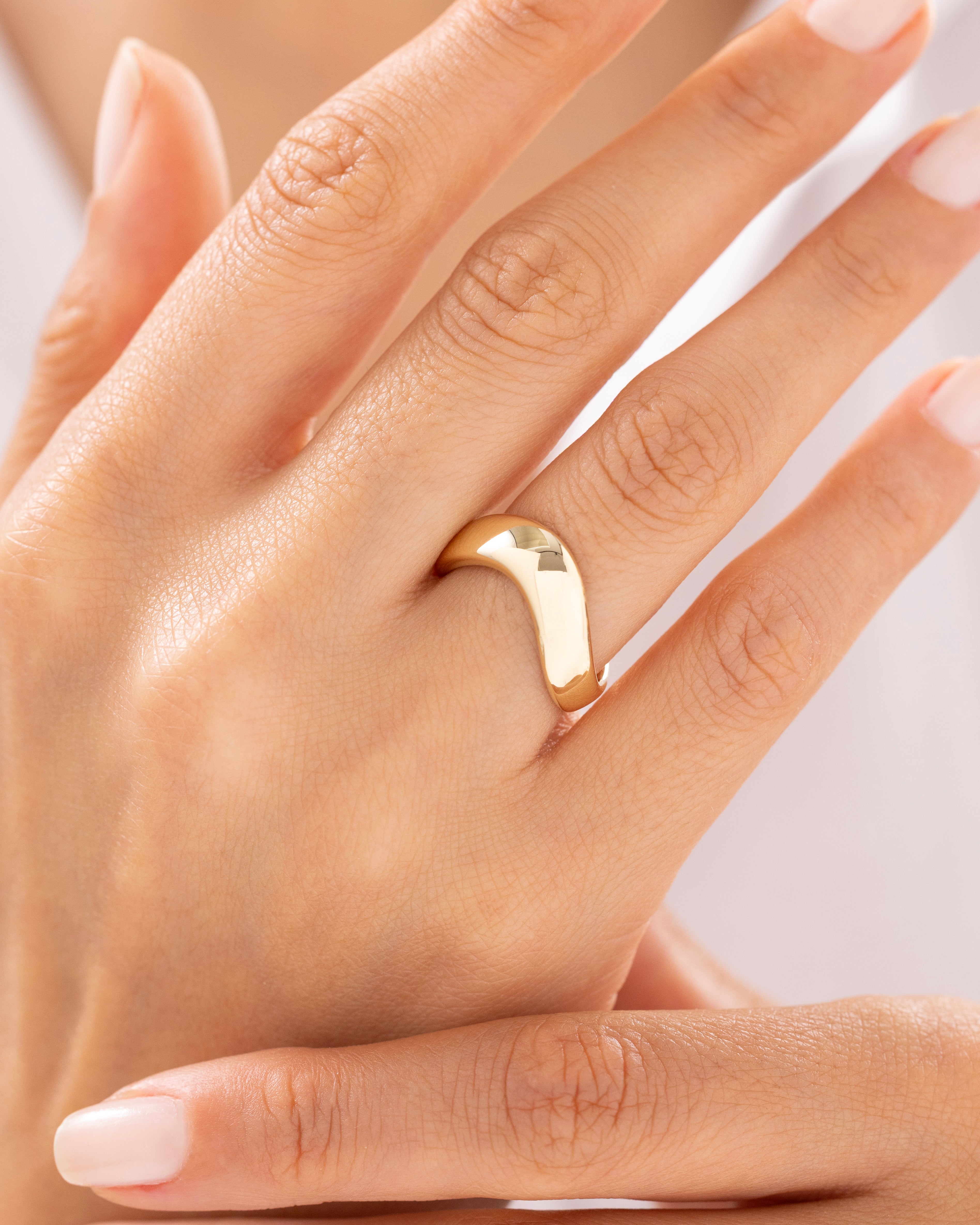 Cetaş Eterna Parlak Bombeli 14 Ayar Altın Yüzük