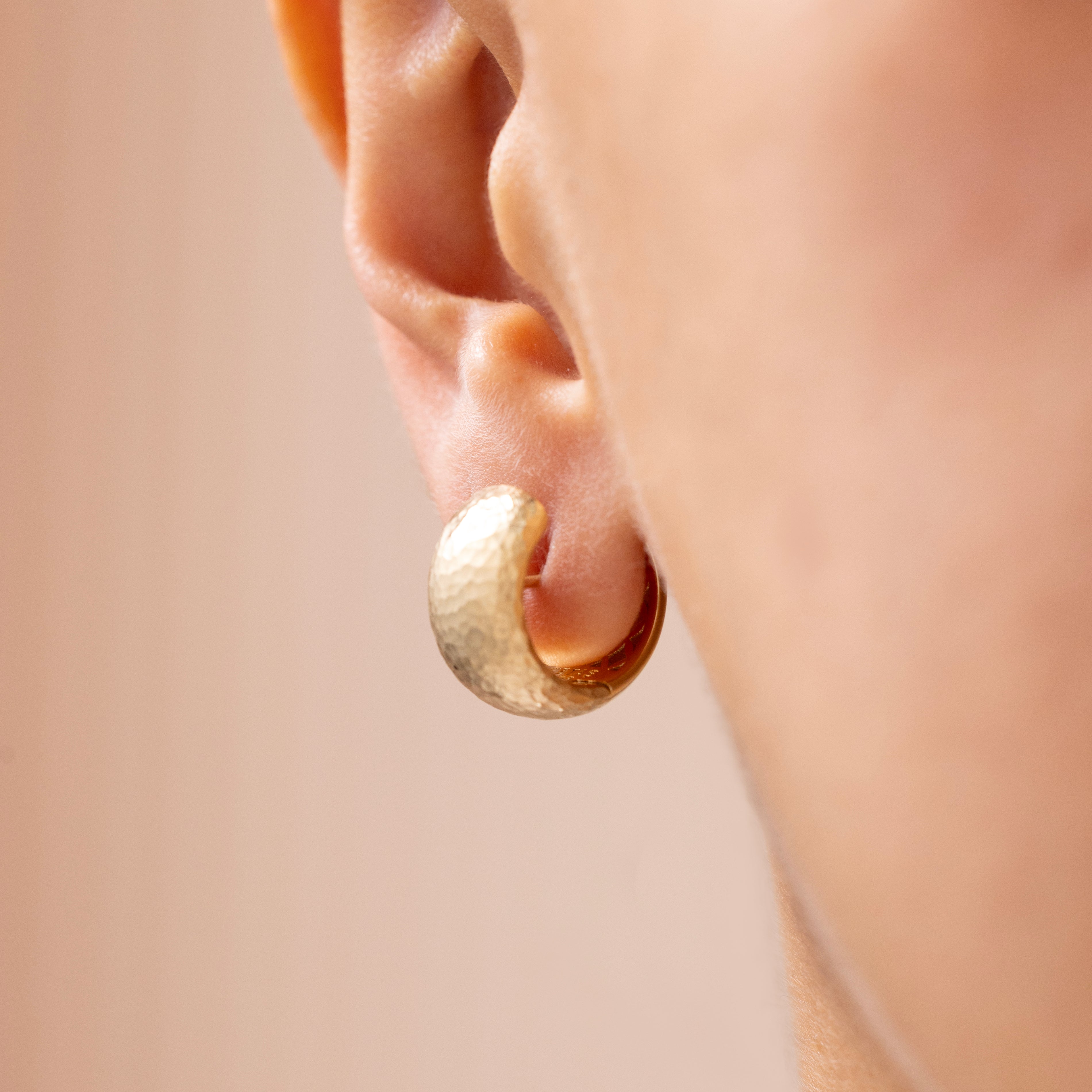 Cetaş Eterna Vintage Dövme 14 Ayar Altın Küpe