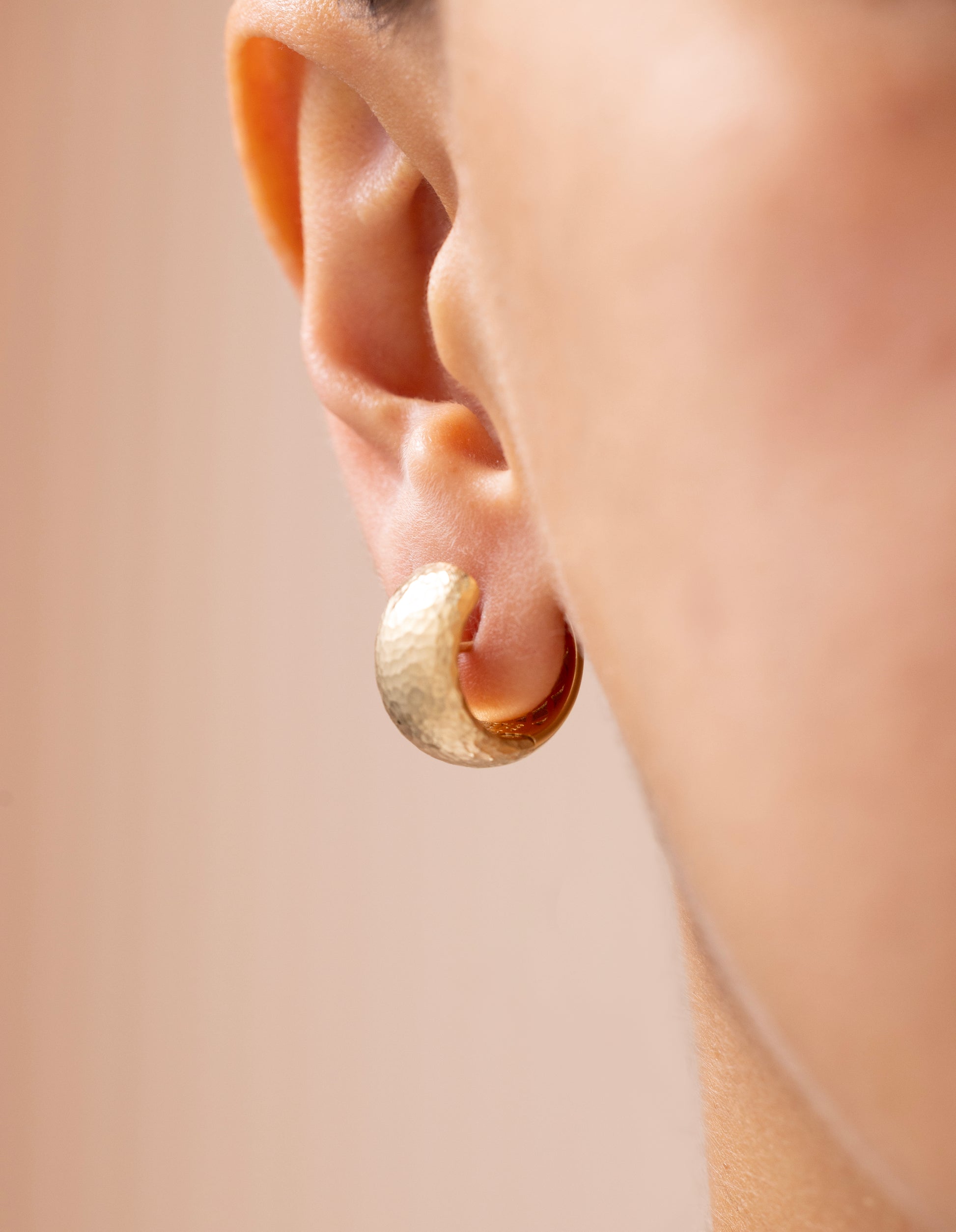 Cetaş Eterna Vintage Dövme 14 Ayar Altın Küpe