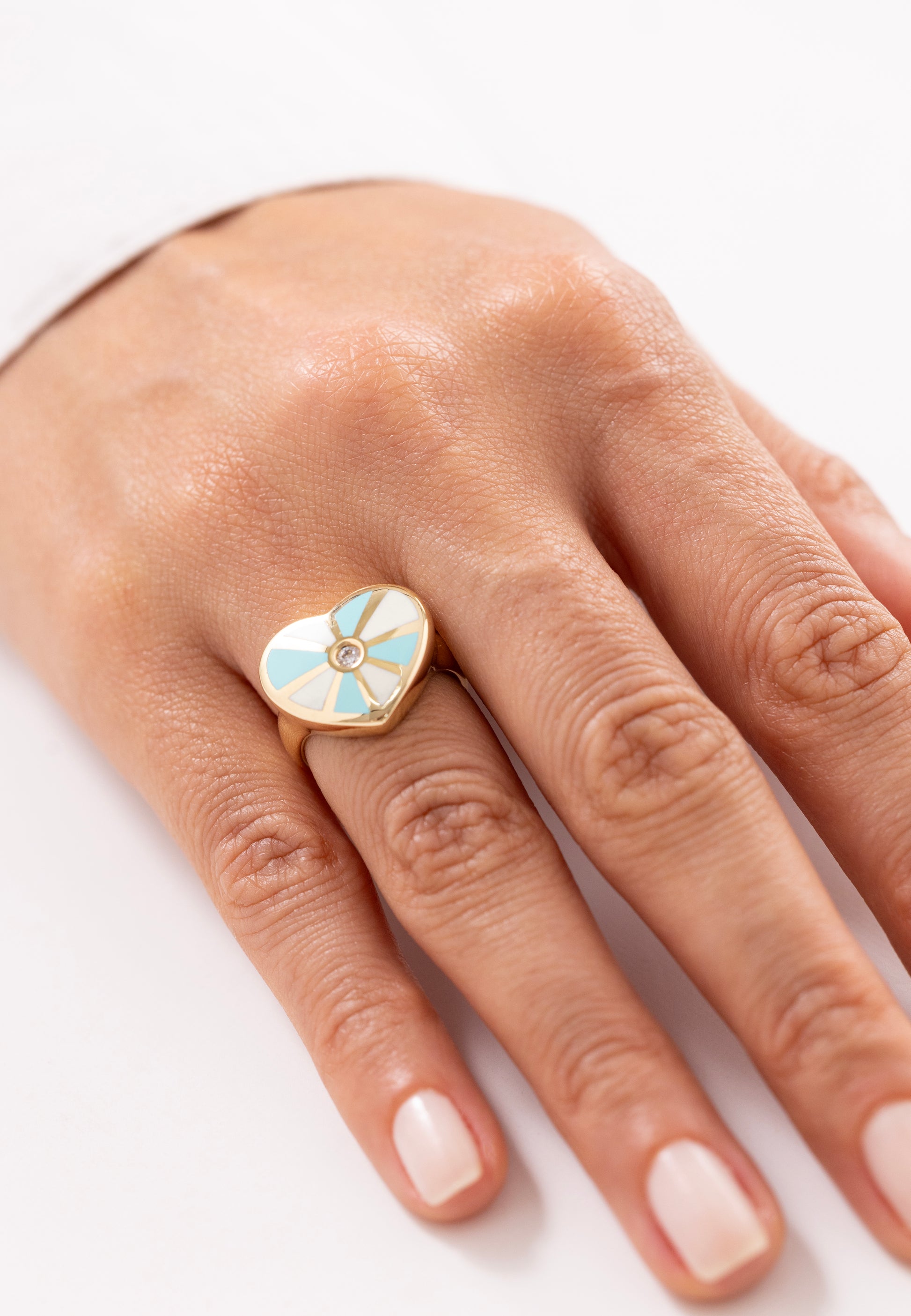 Cetaş Eterna Mineli Kalp 14 Ayar Altın Yüzük