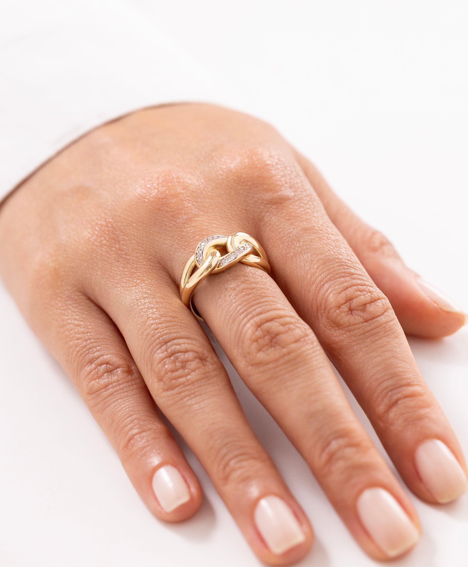 Cetaş Eterna Sarmal Taşlı 14 Ayar Altın Yüzük