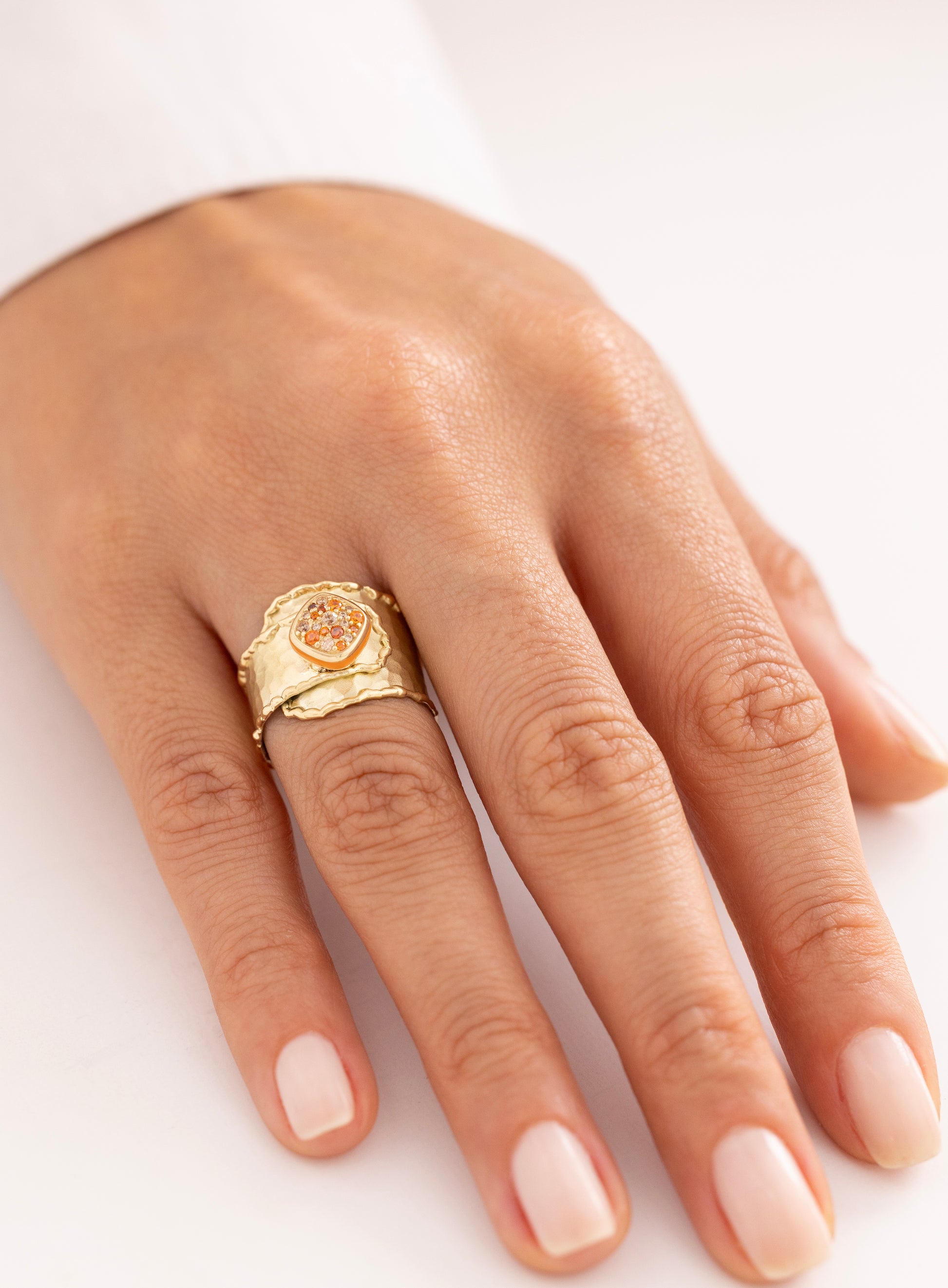 Cetaş Eterna Vintage Taşlı Dokulu 14 Ayar Altın Yüzük