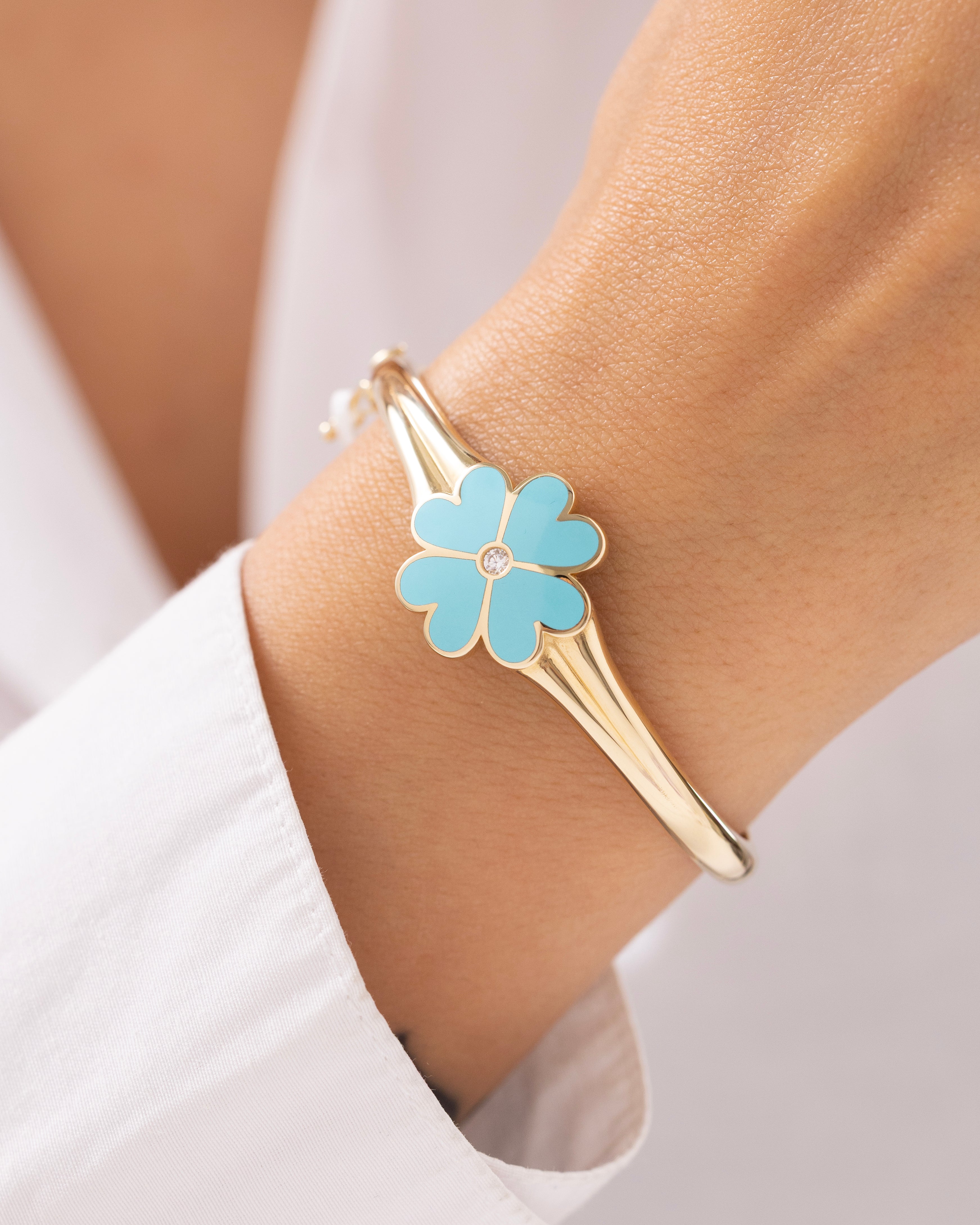 Cetaş Eterna Mavi Yonca 14 Ayar Altın Kelepçe