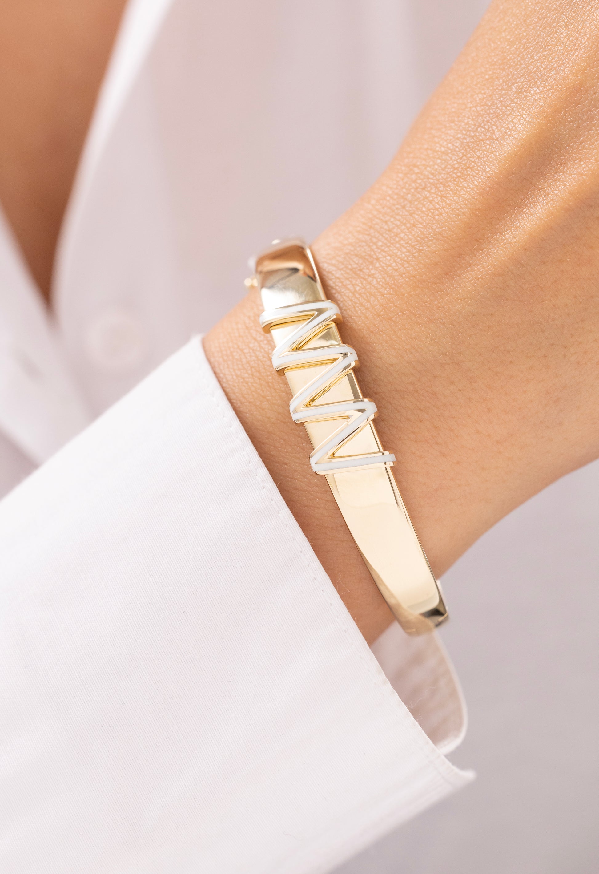 Cetaş Eterna Modern Mineli 14 Ayar Altın Kelepçe