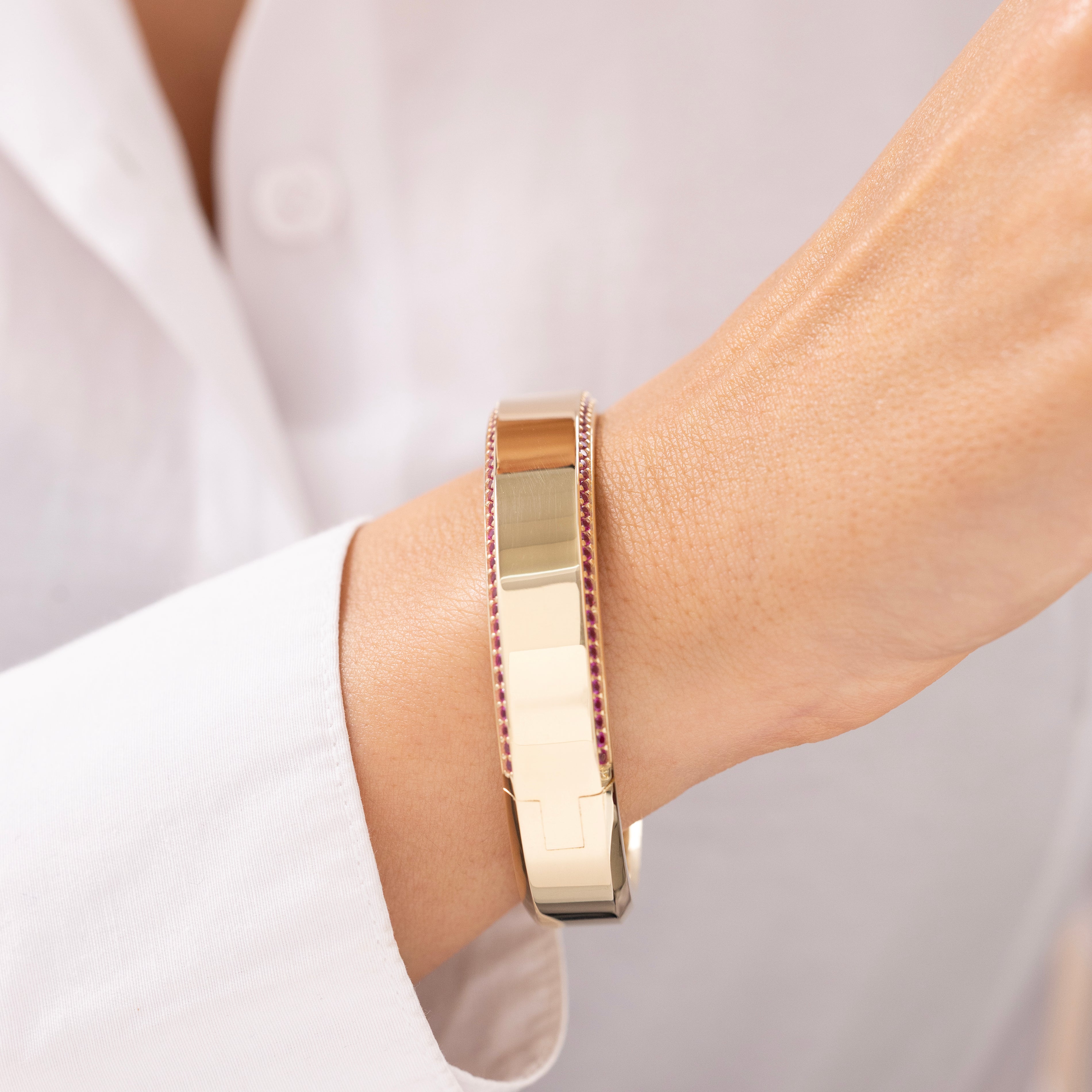 Cetaş Eterna Taşlı 14 Ayar Altın Kelepçe