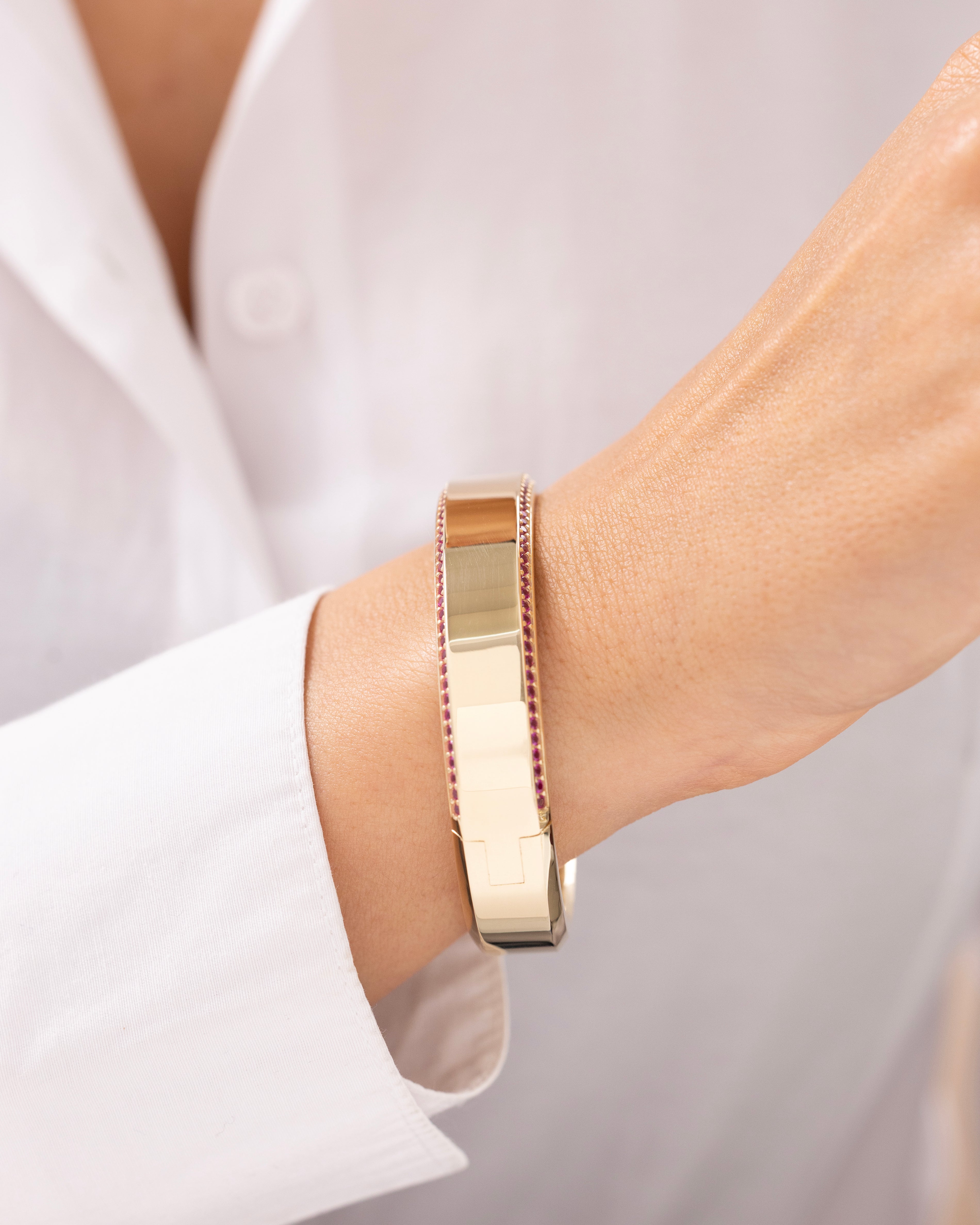 Cetaş Eterna Taşlı 14 Ayar Altın Kelepçe