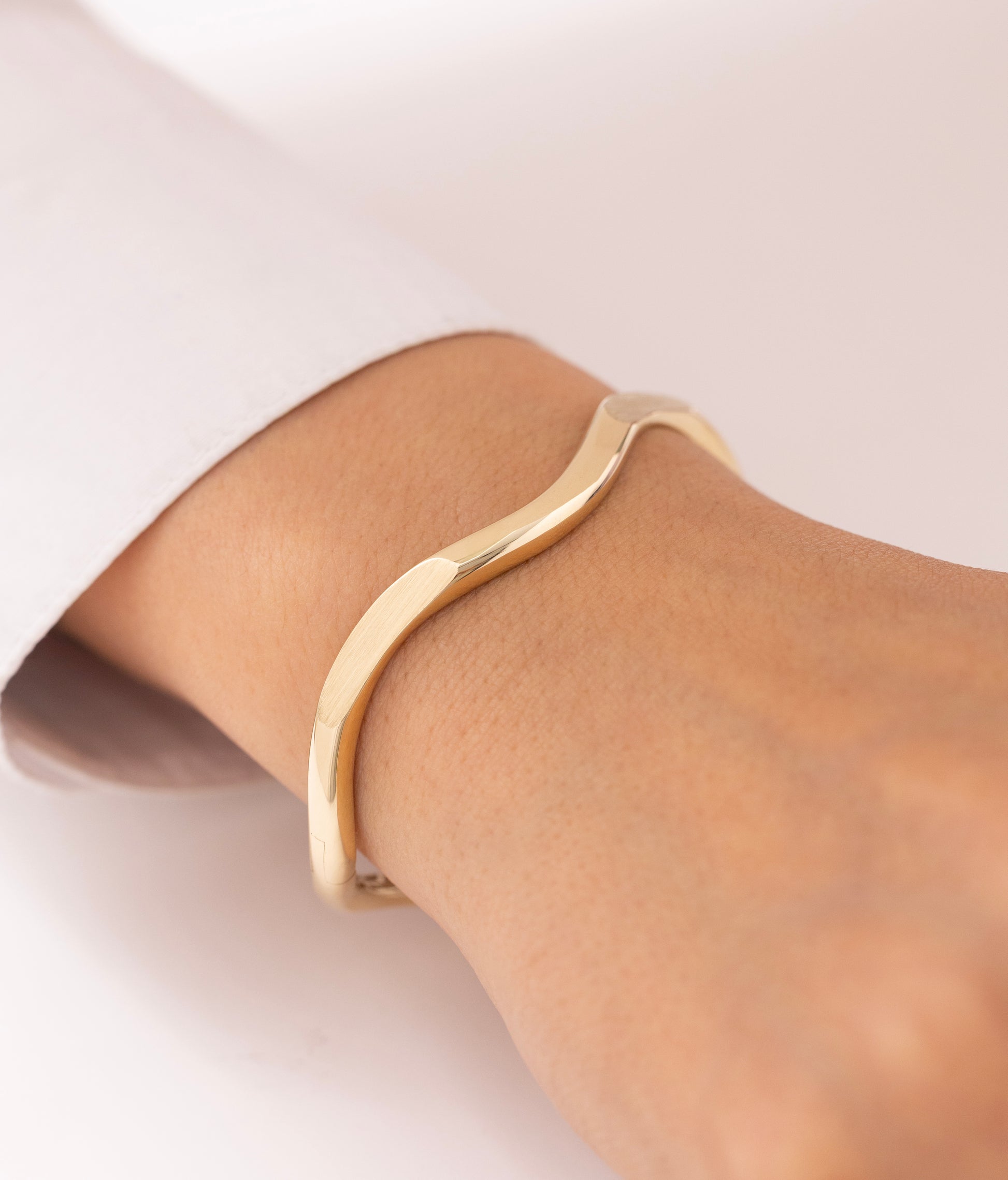 Cetaş Eterna Akış 14 Ayar Altın Kelepçe