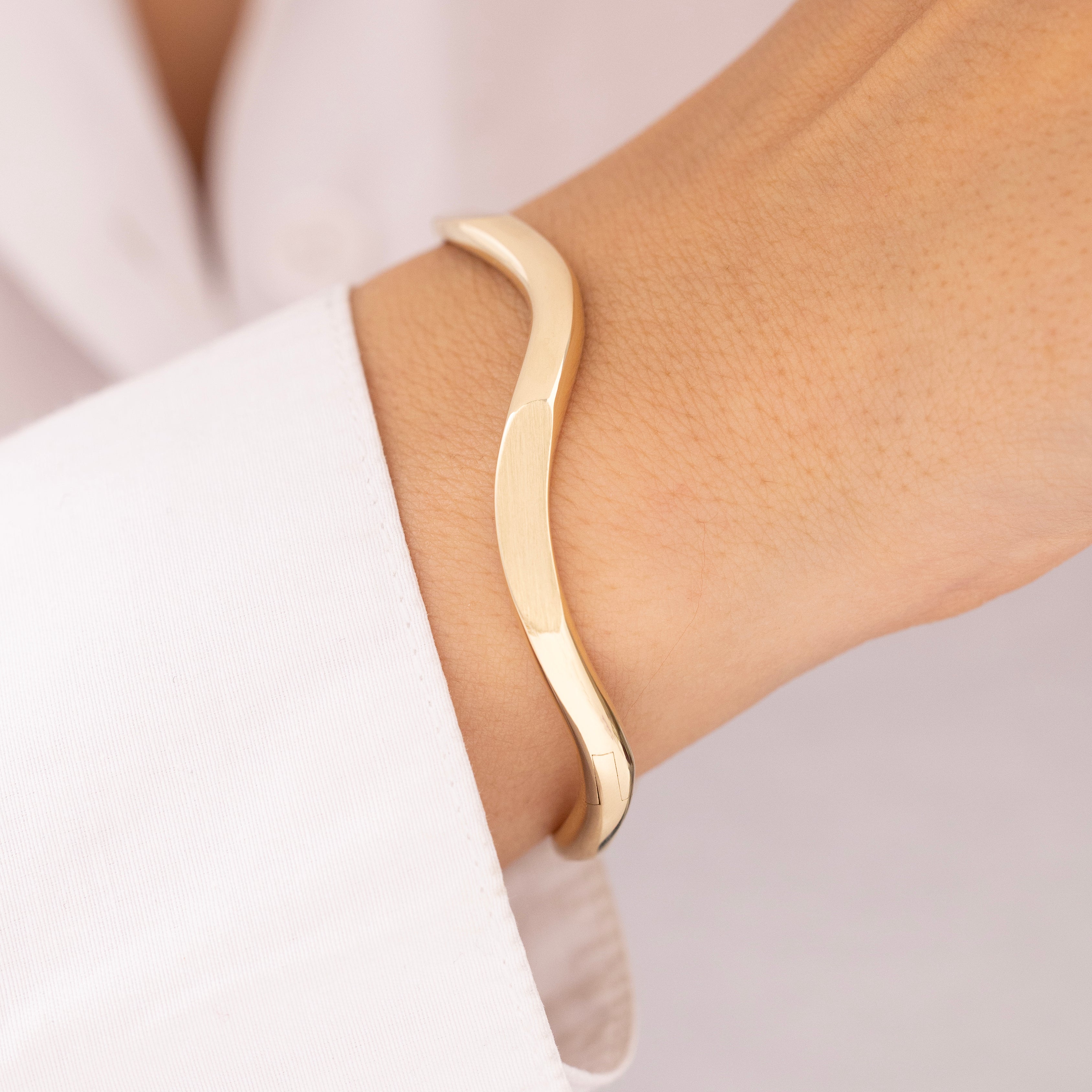 Cetaş Eterna Akış 14 Ayar Altın Kelepçe