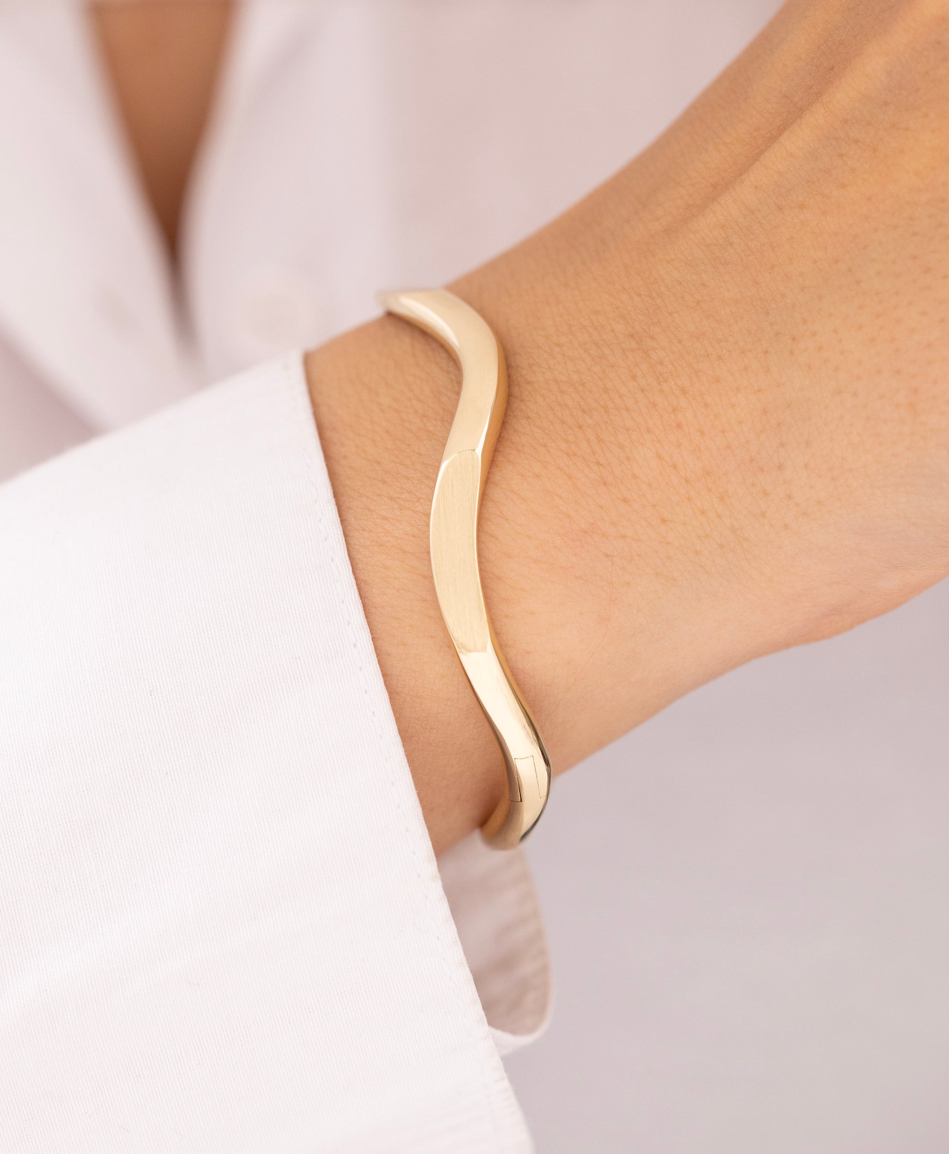 Cetaş Eterna Akış 14 Ayar Altın Kelepçe