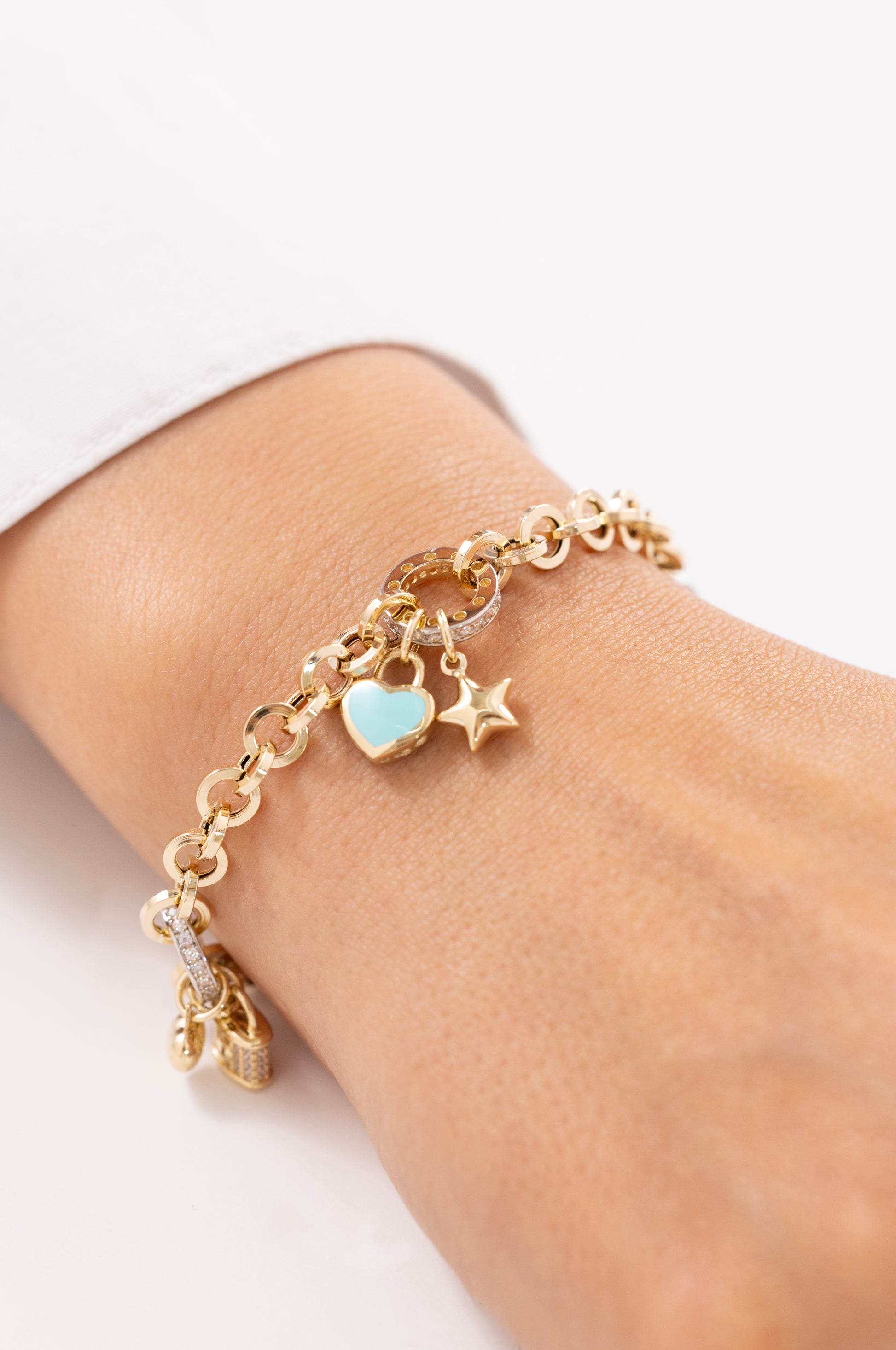 Cetaş Eterna Kalpli Yıldız Charmlı 14 Ayar Altın Bileklik