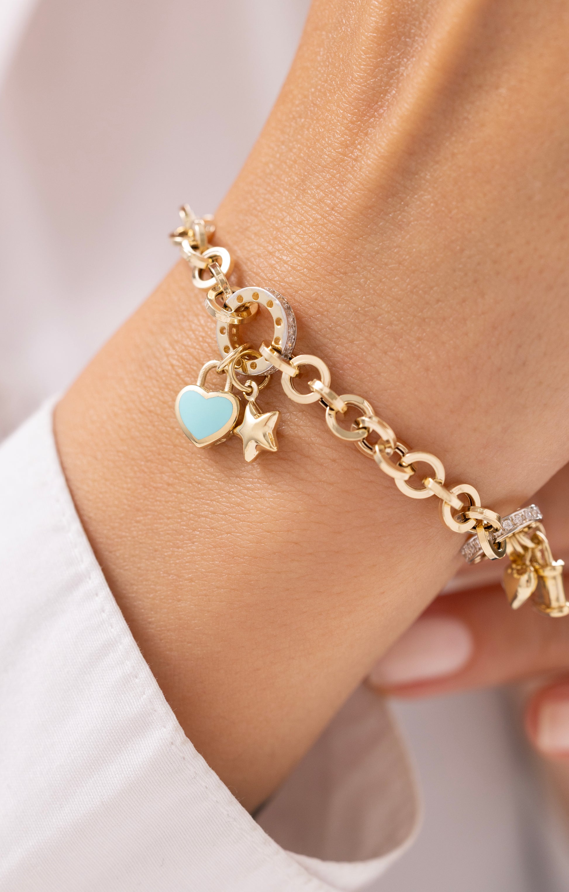 Cetaş Eterna Kalpli Yıldız Charmlı 14 Ayar Altın Bileklik