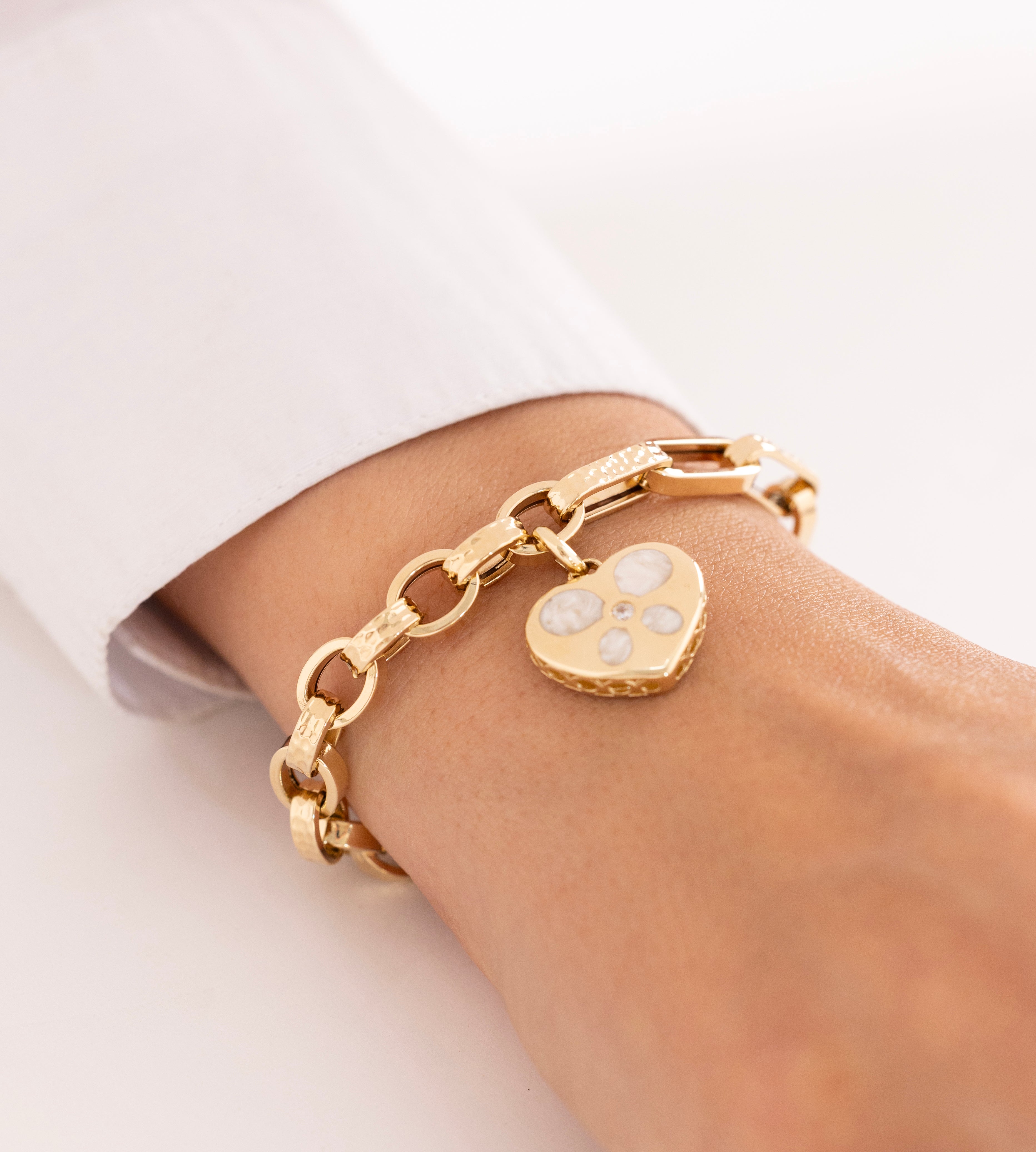 Cetaş Eterna Beyaz Mineli Kalpli 14 Ayar Altın Bileklik